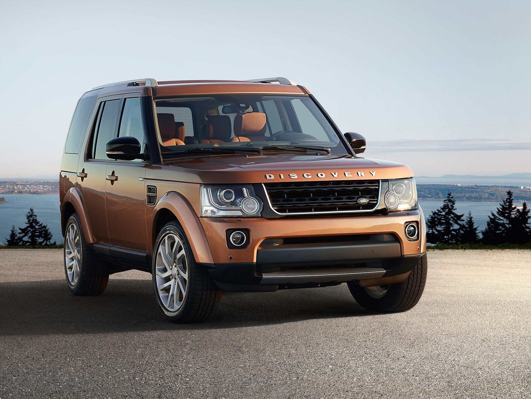 New Land Rover Discovery models revealed
