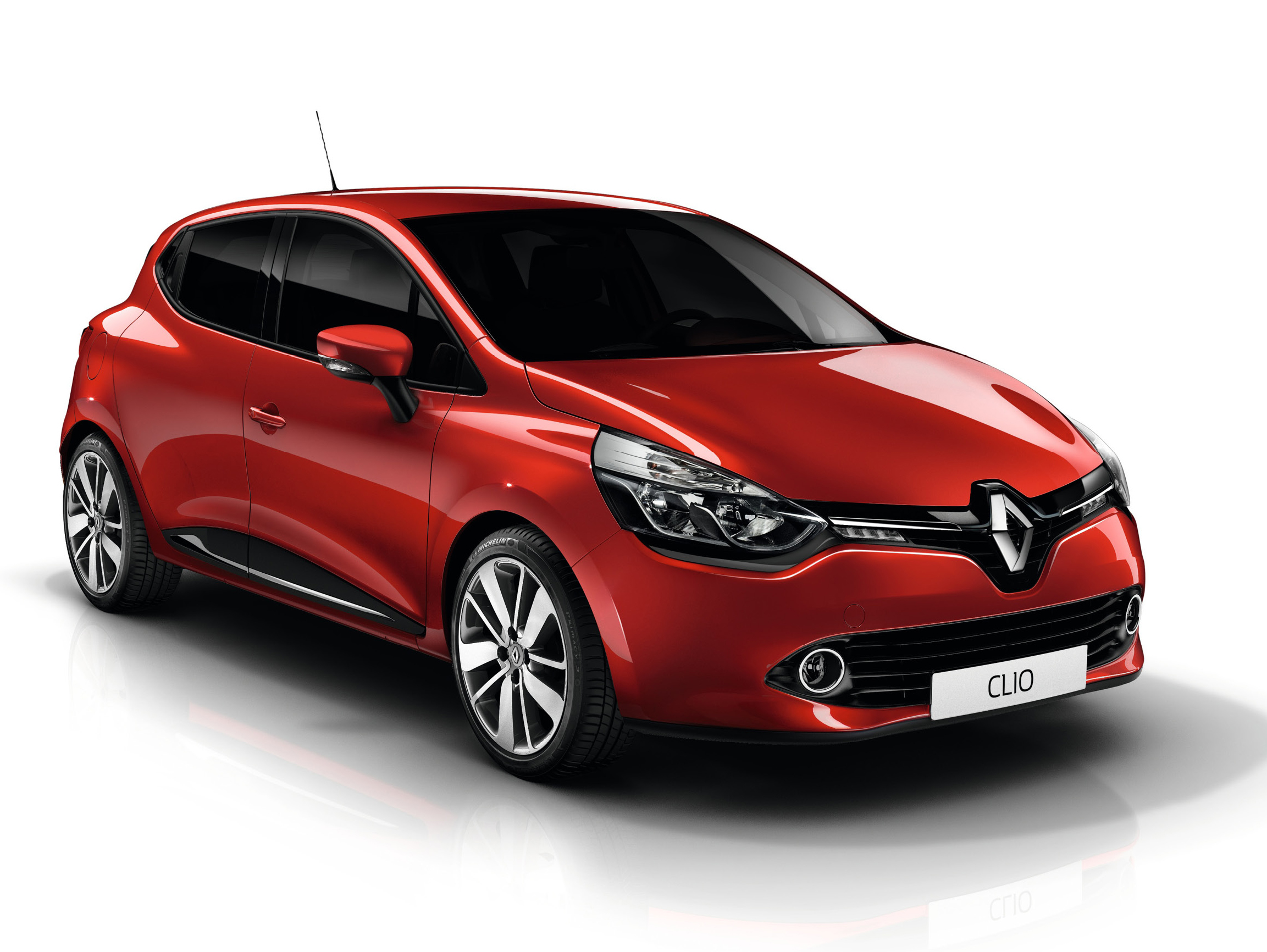 Renault Clio and Captur upgraded