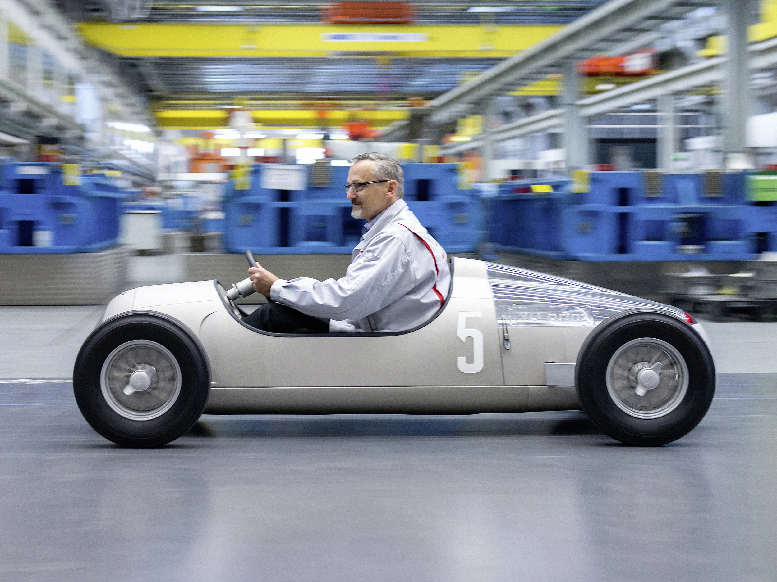 Audi 'prints' replica historical car