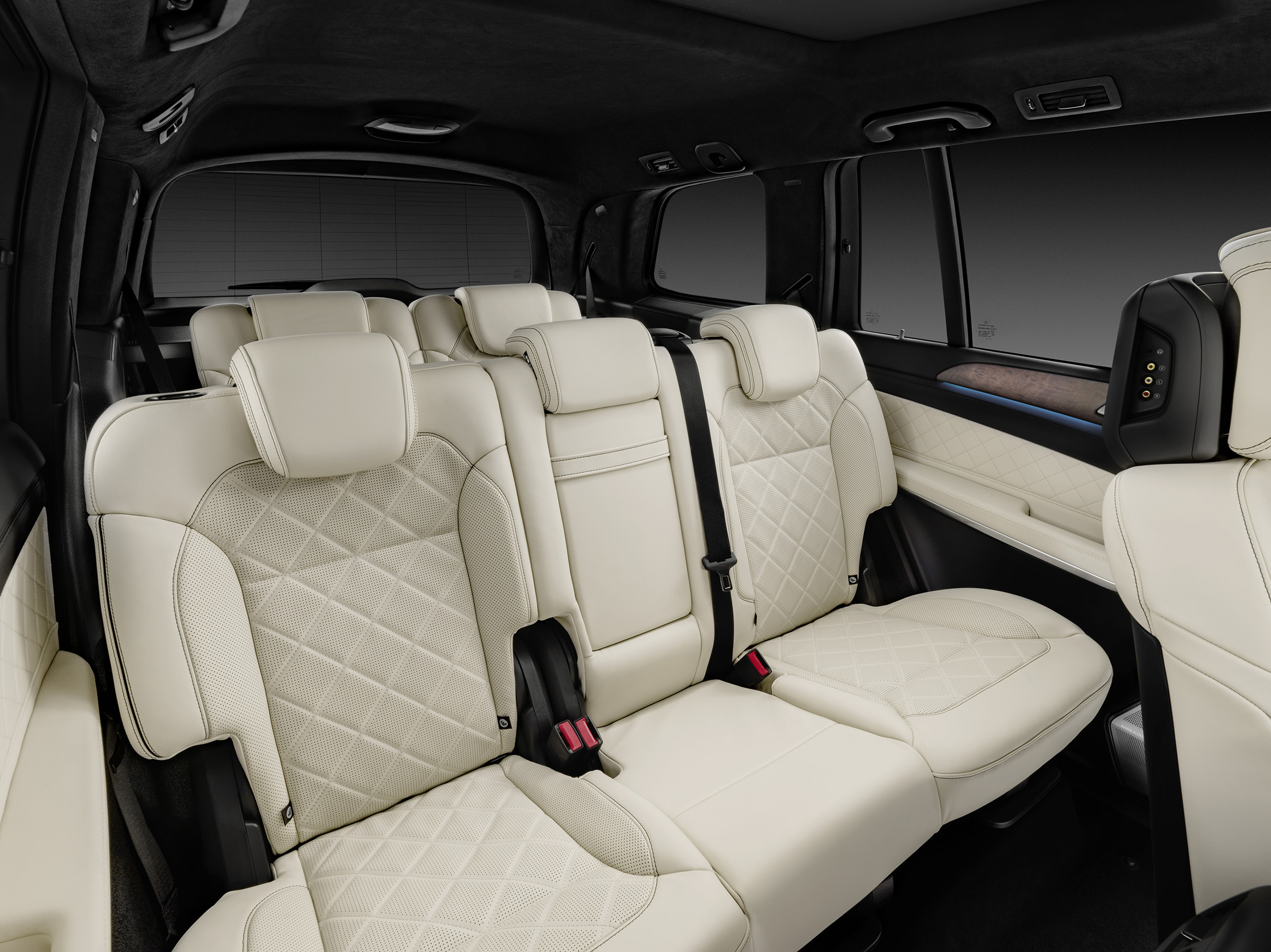Mercedes unveils new GLS SUV