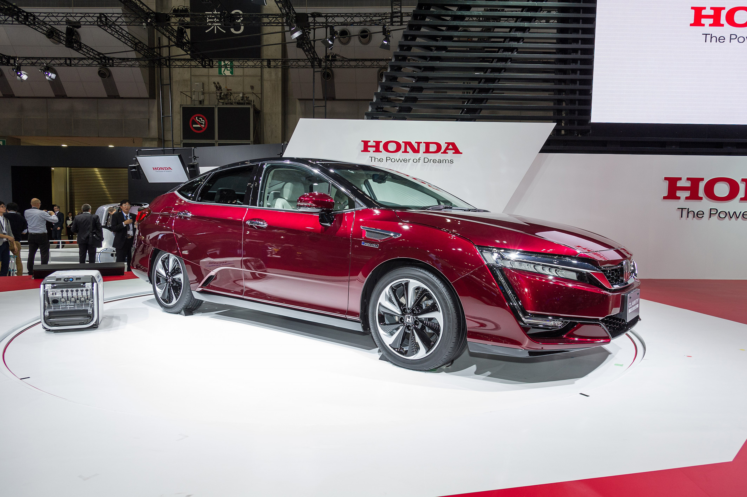 Honda reveals new Clarity FCV