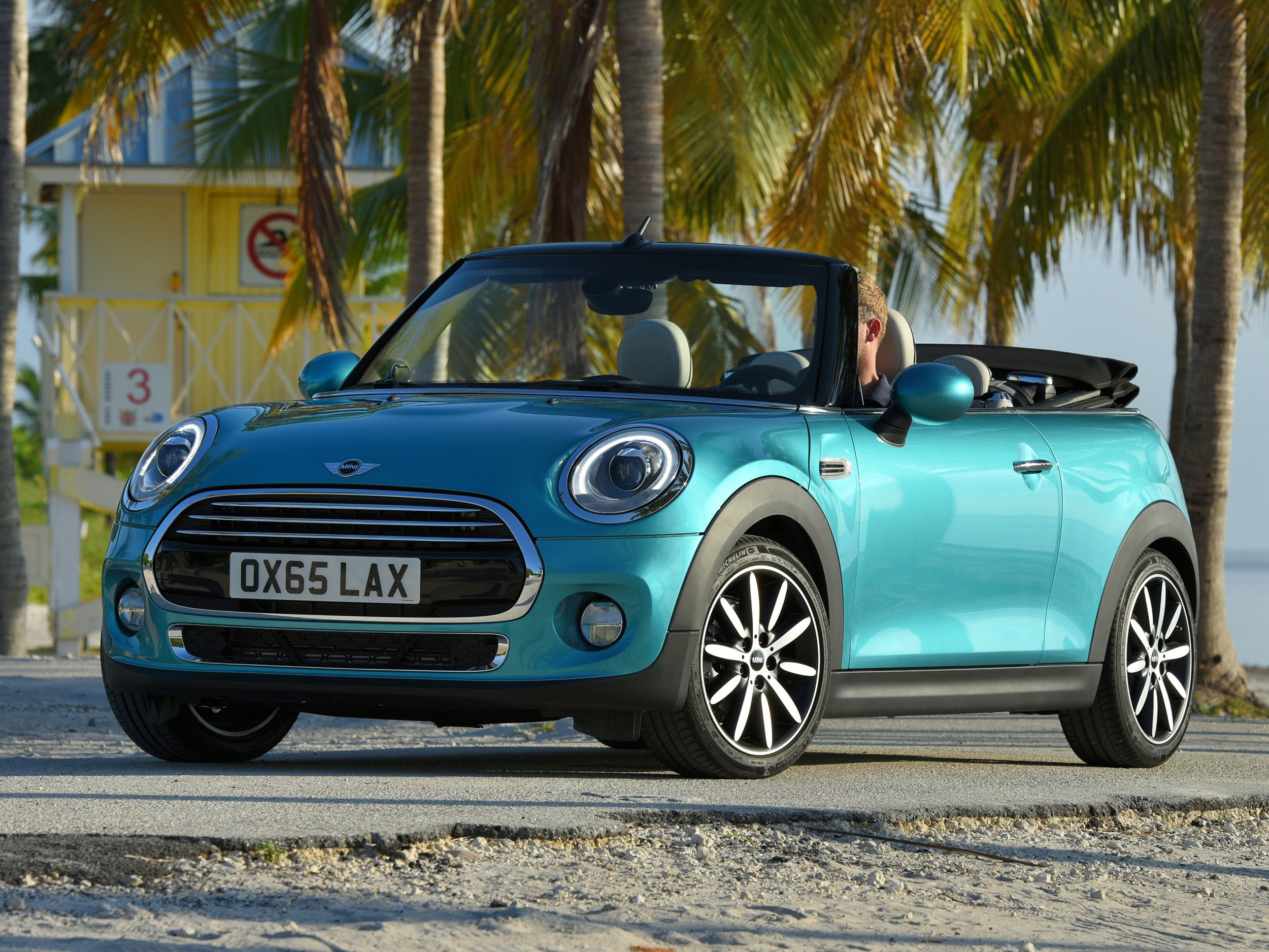 New MINI Cooper Convertible revealed