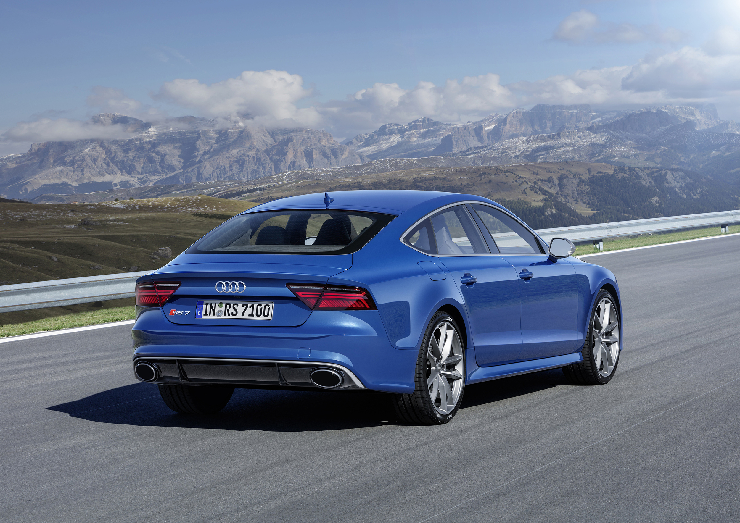 Audi unveils new RS 6 and RS 7 performance variants