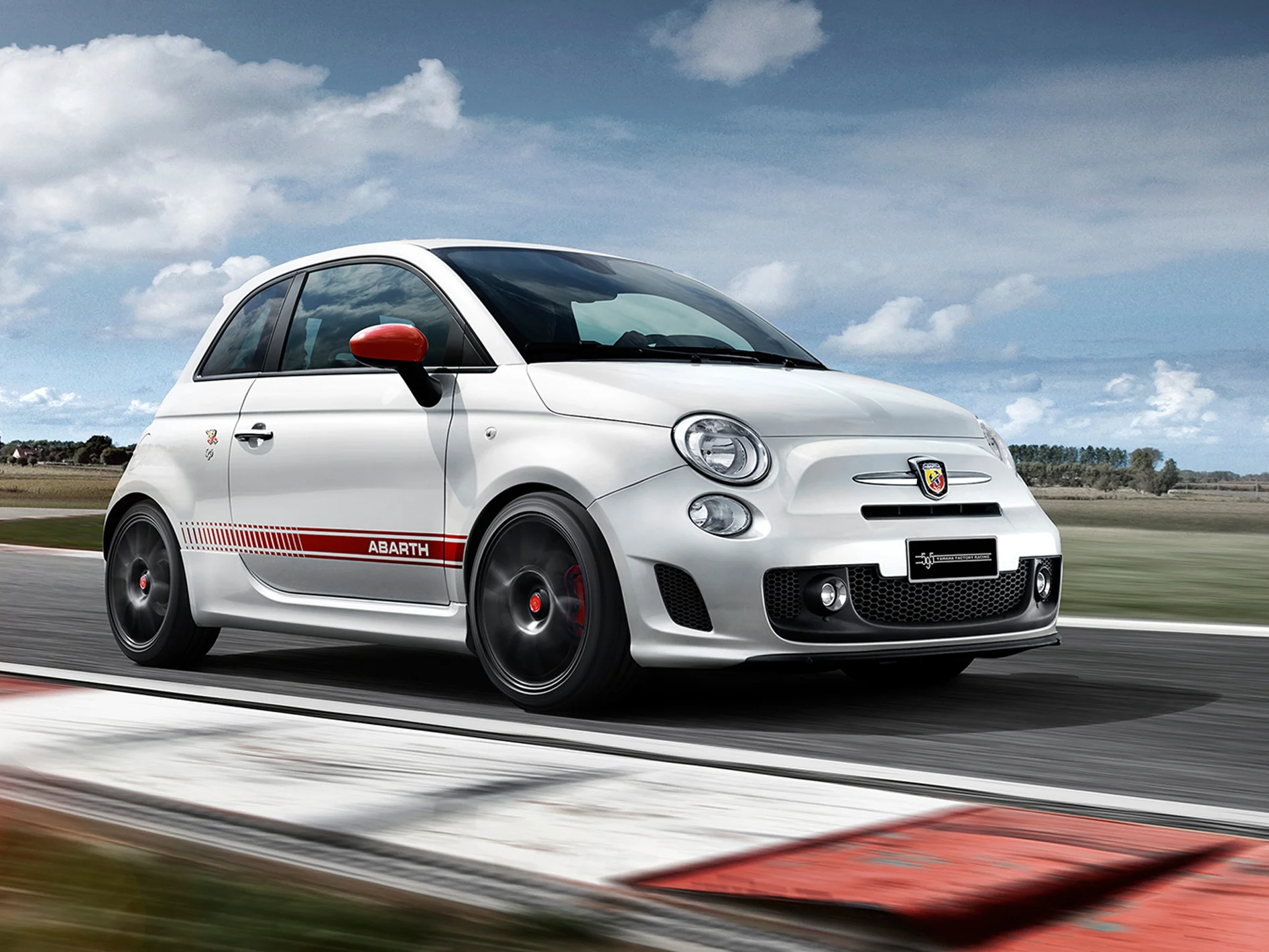Abarth 595 Yamaha Factory Racing Edition