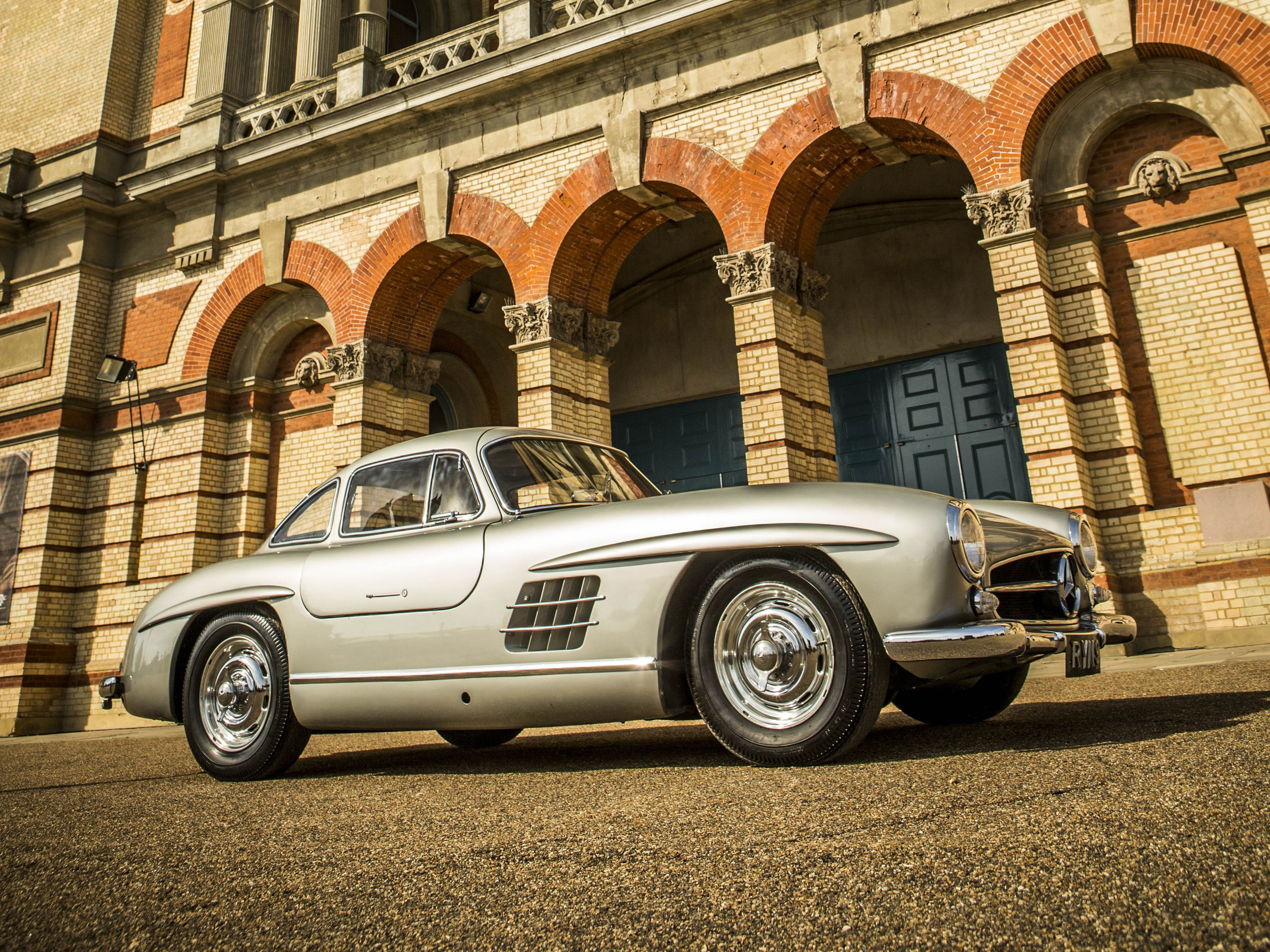 Classic Cars assemble at Alexandra Palace