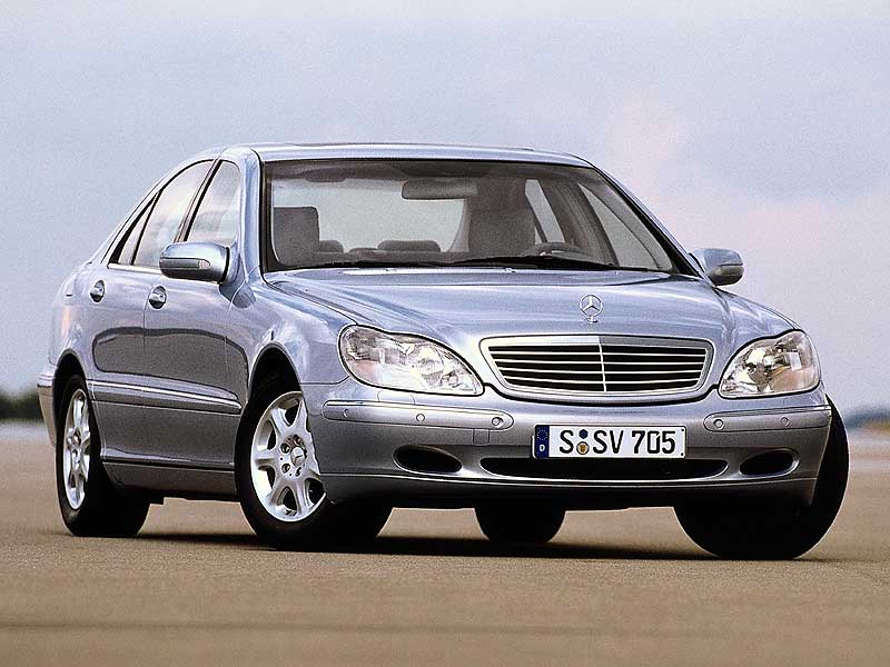 S-Class-W220-2.jpg