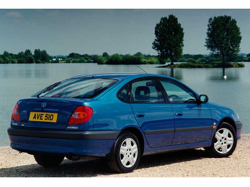 Toyota-Avensis-8.jpg