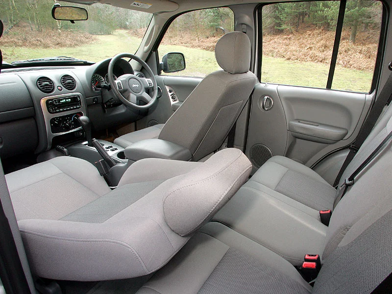 jeep-cherokee04.jpg