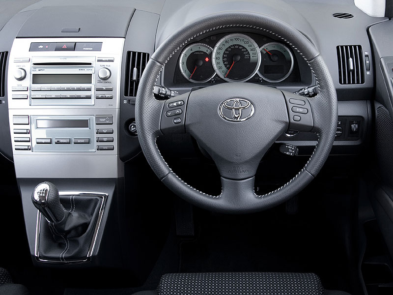 Toyota Verso (2002-2007)