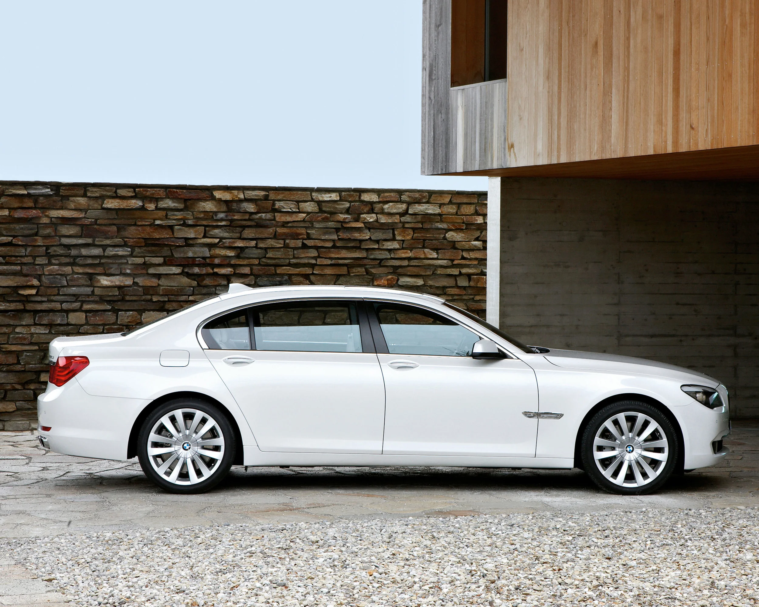 BMW 7-Series (2009-2015)