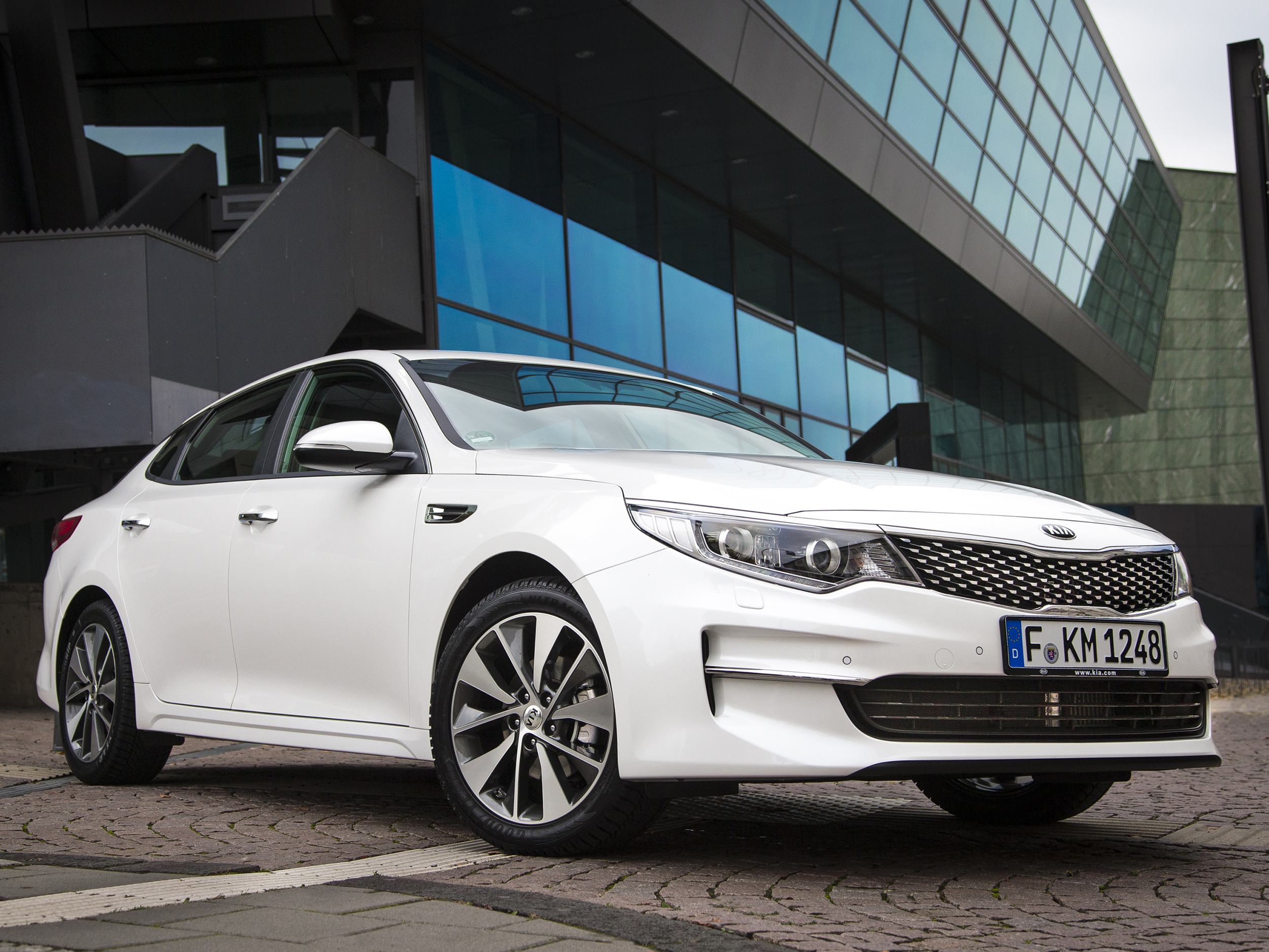 Kia confirms all-new Optima pricing and spec