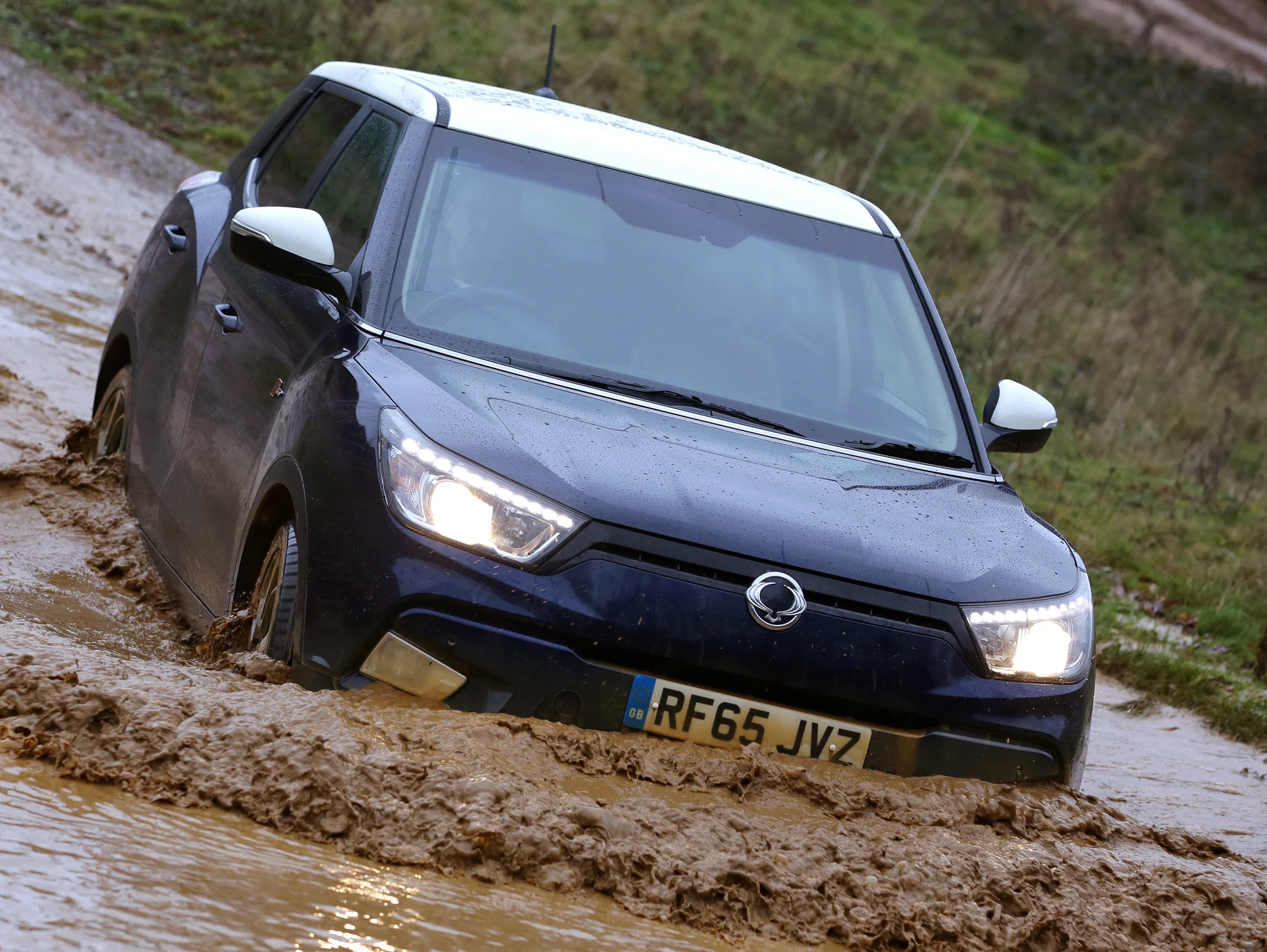 SsangYong adds 4x4 to Tivoli