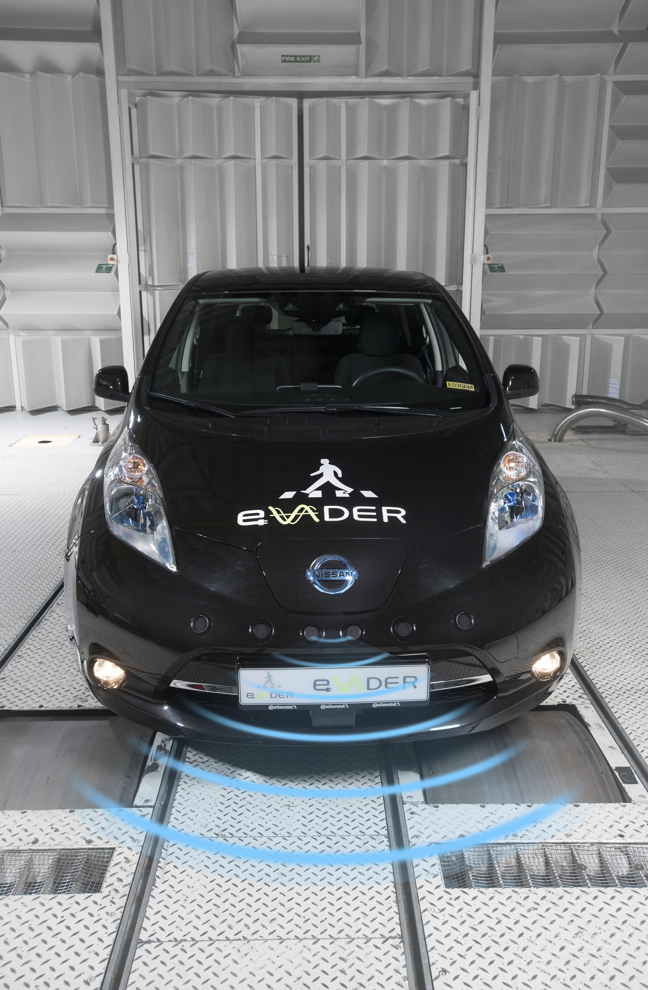 Nissan LEAF tests eVADER pedestrian recognition software