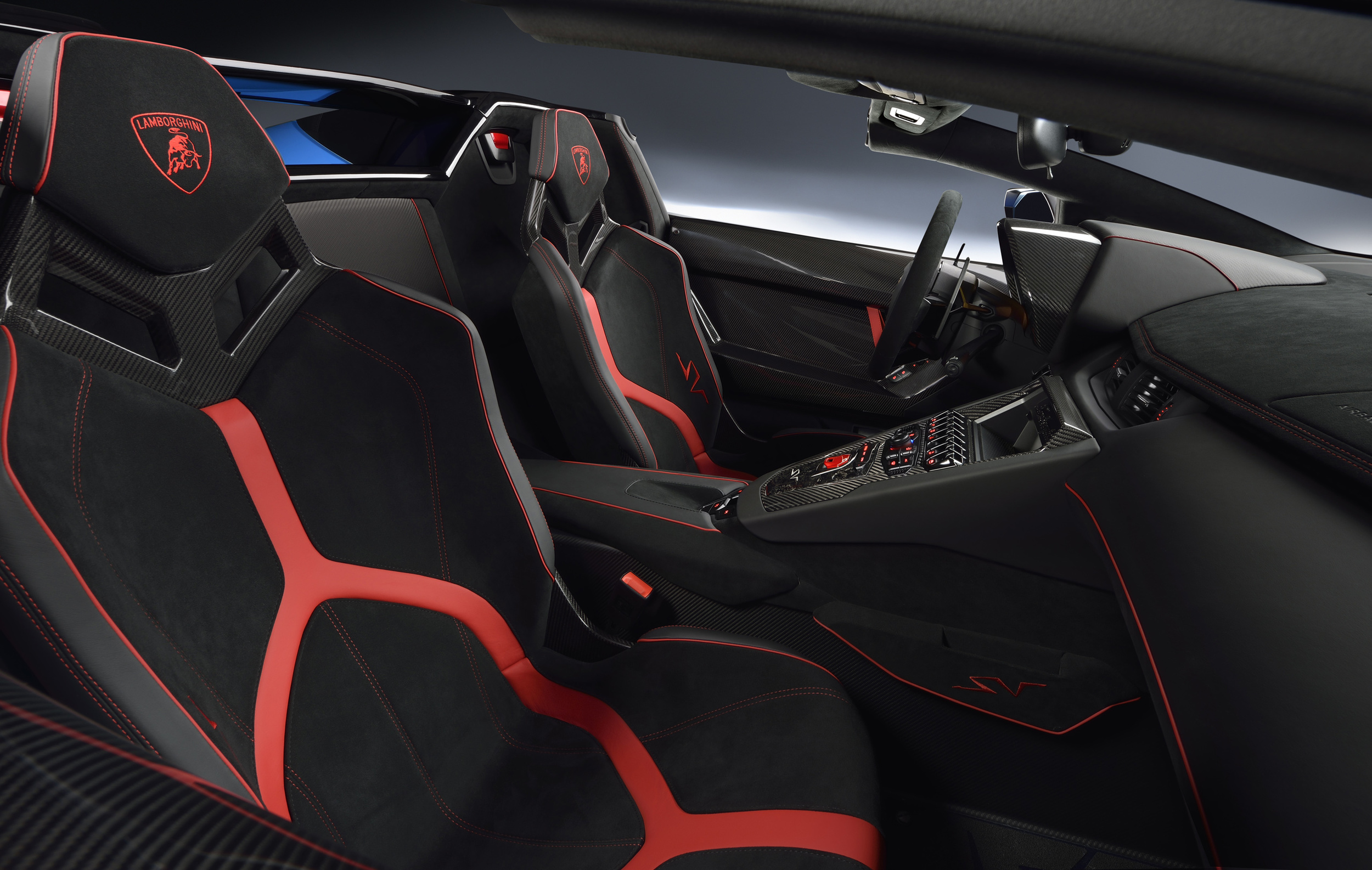 Lamborghini unveils Aventador LP 750-4 SV Roadster