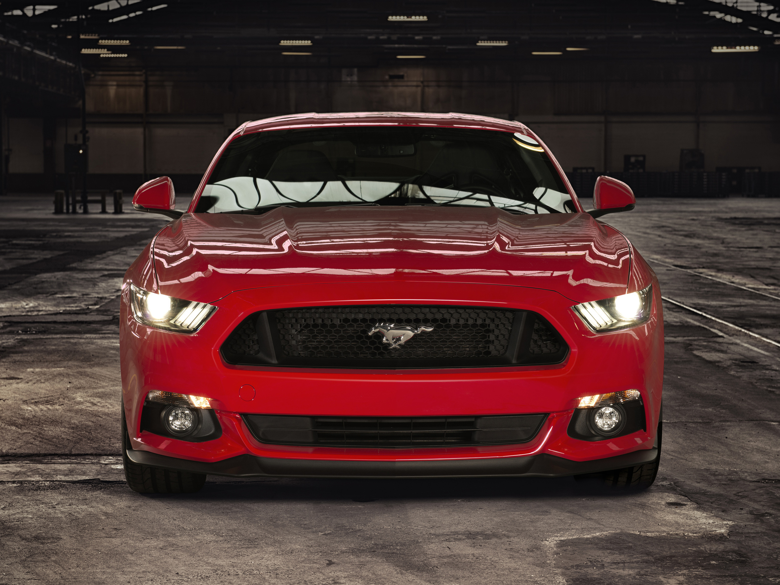 Ford Mustang adopts world-first knee airbag