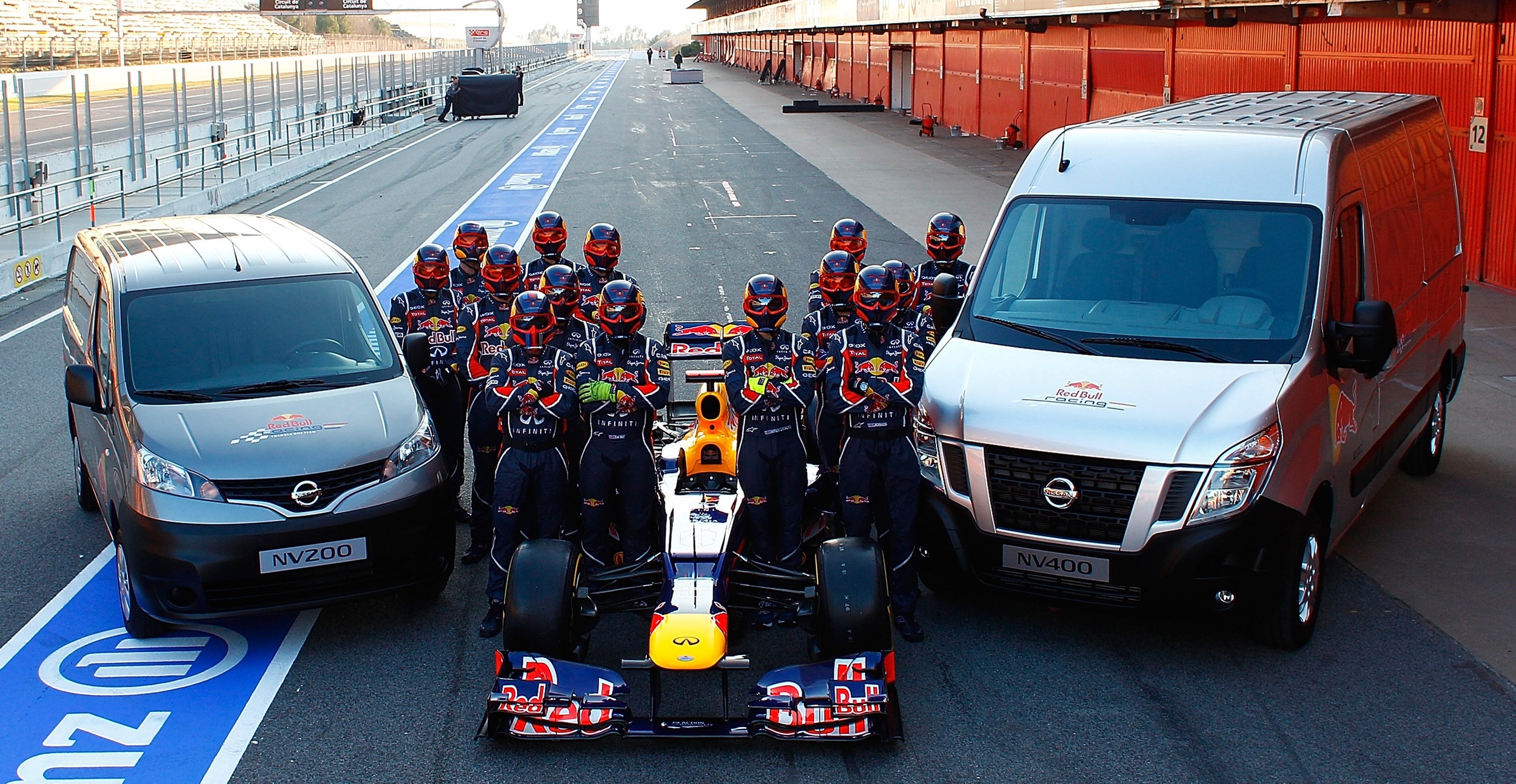Works Renault team return to F1 as Infiniti-Red Bull split