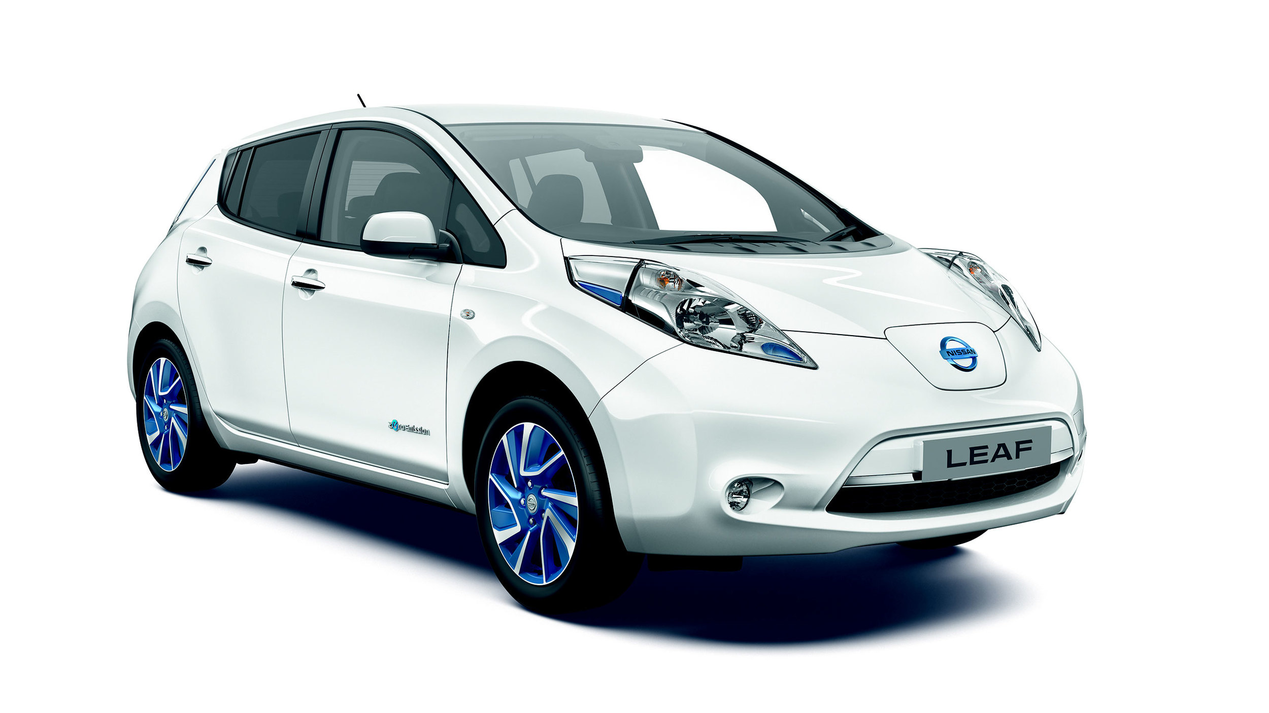 Nissan adds Acenta+ to LEAF range