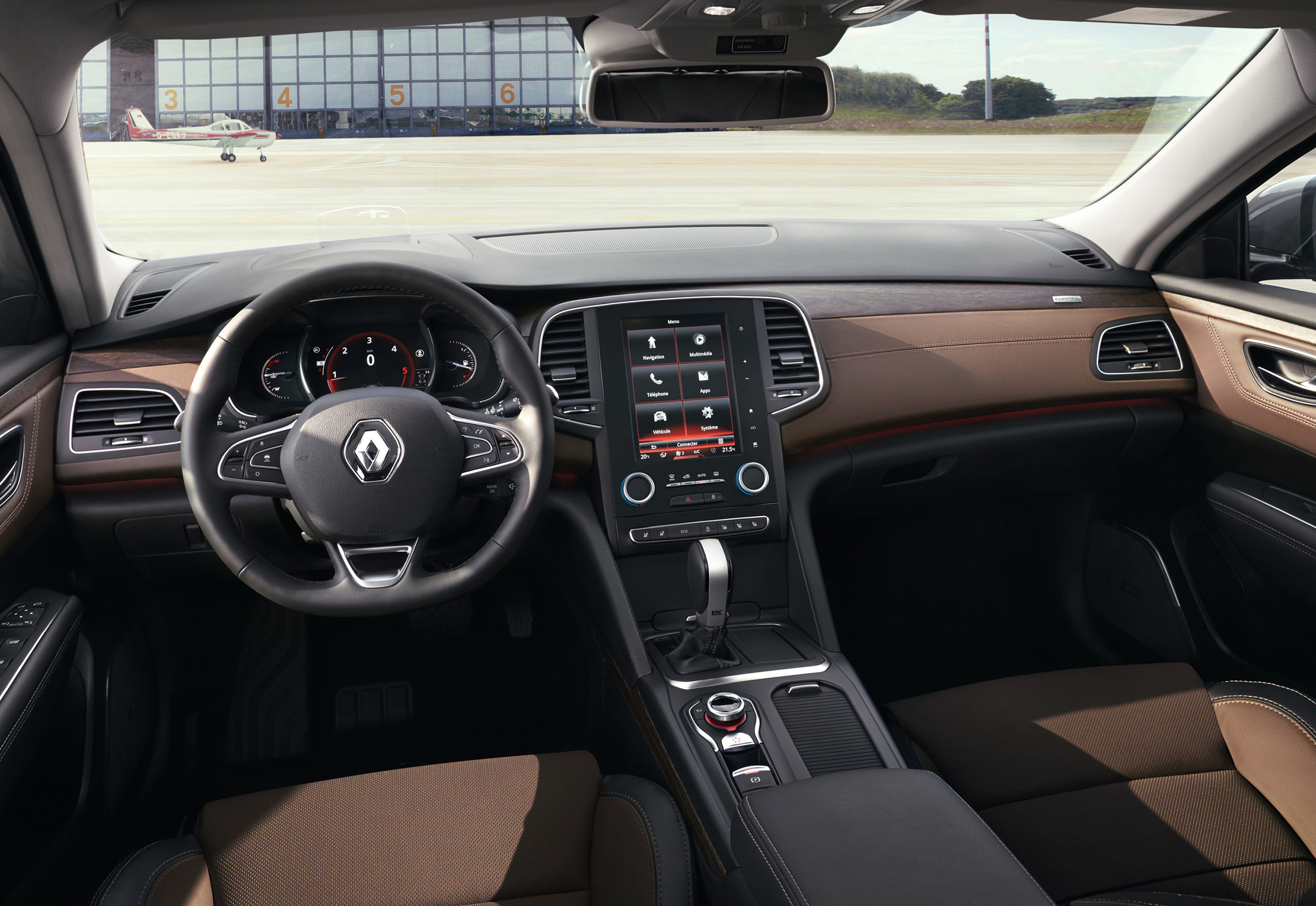 Renault reveals new Talisman saloon