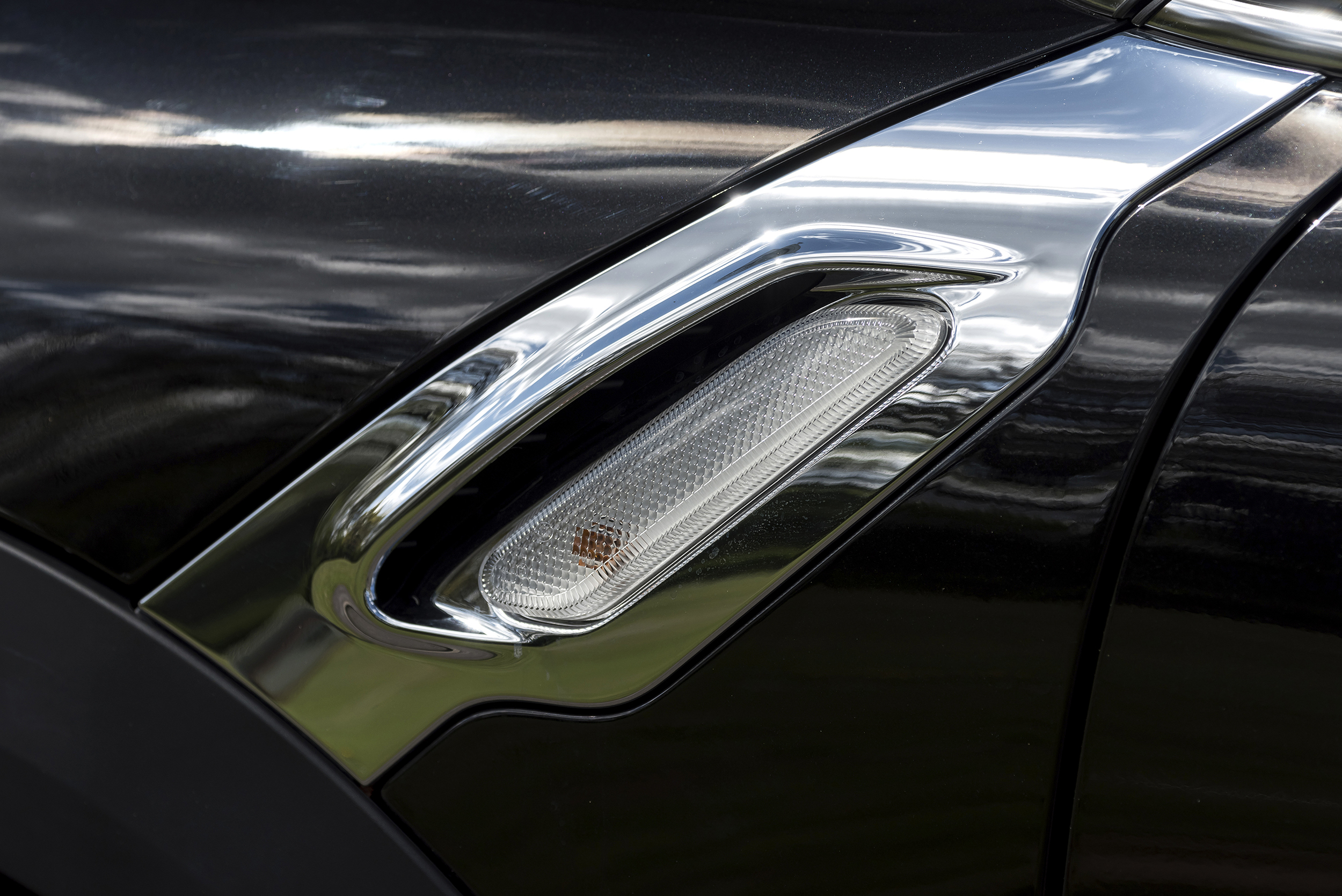 MINI launch Countryman Business model