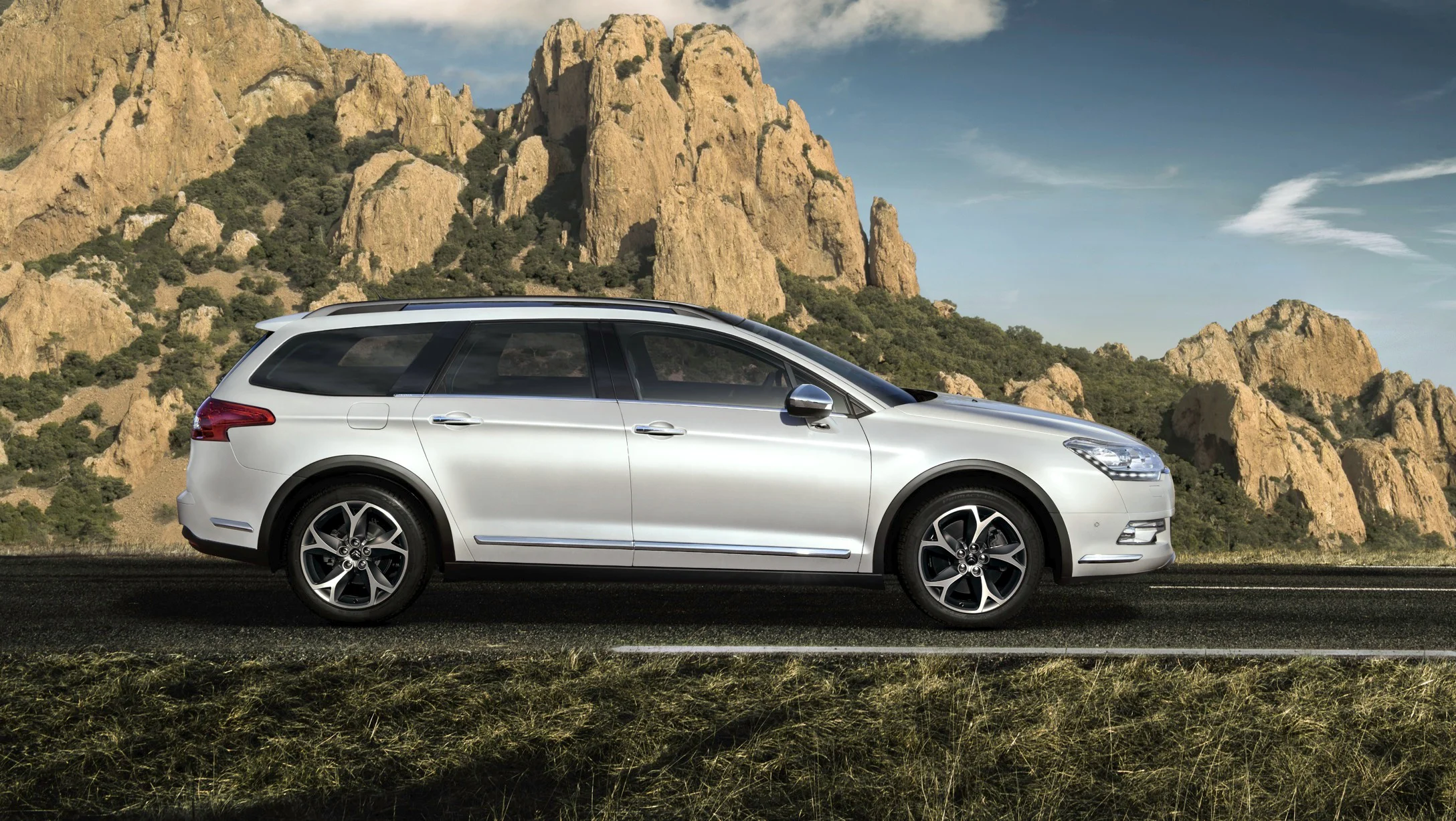 Citroen revamps C5 range