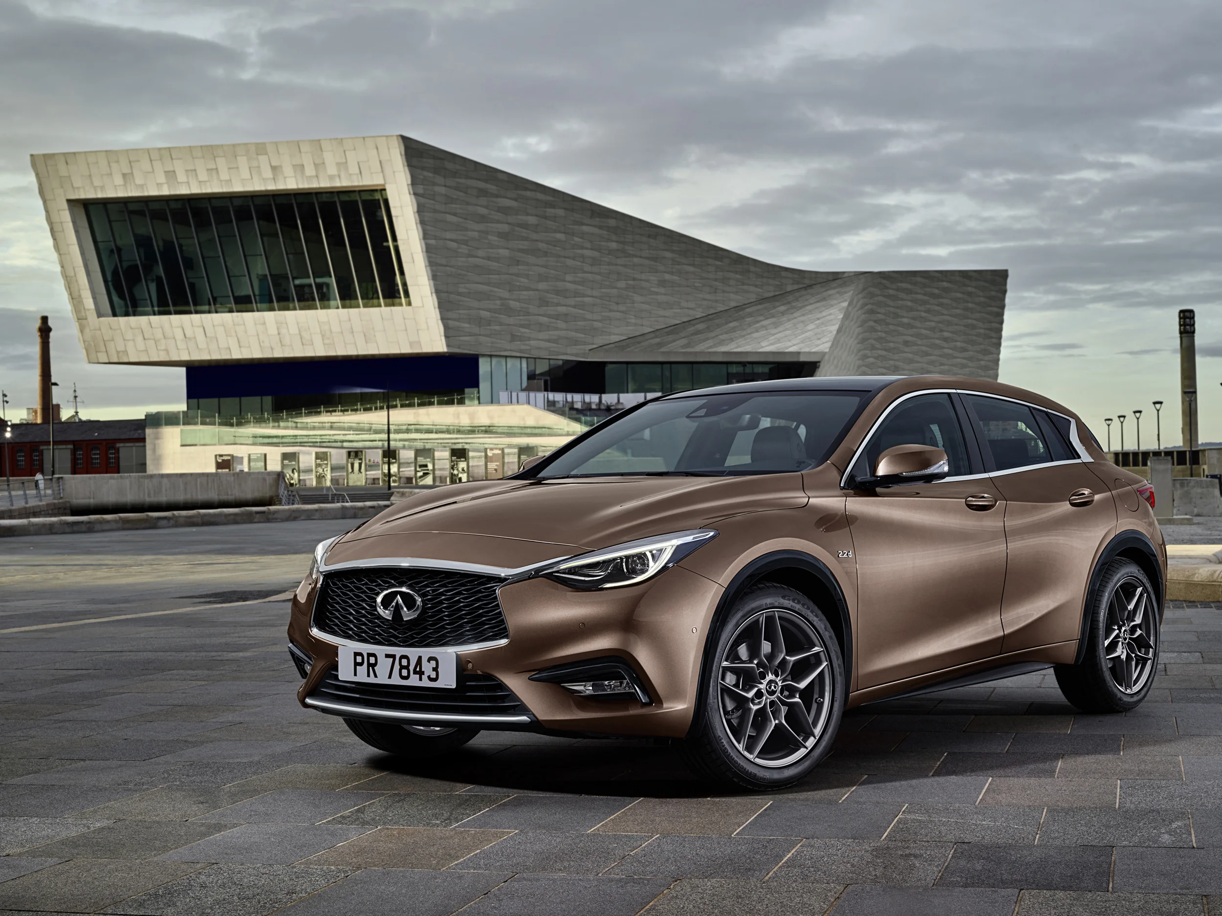 Production-ready Infiniti Q30 revealed