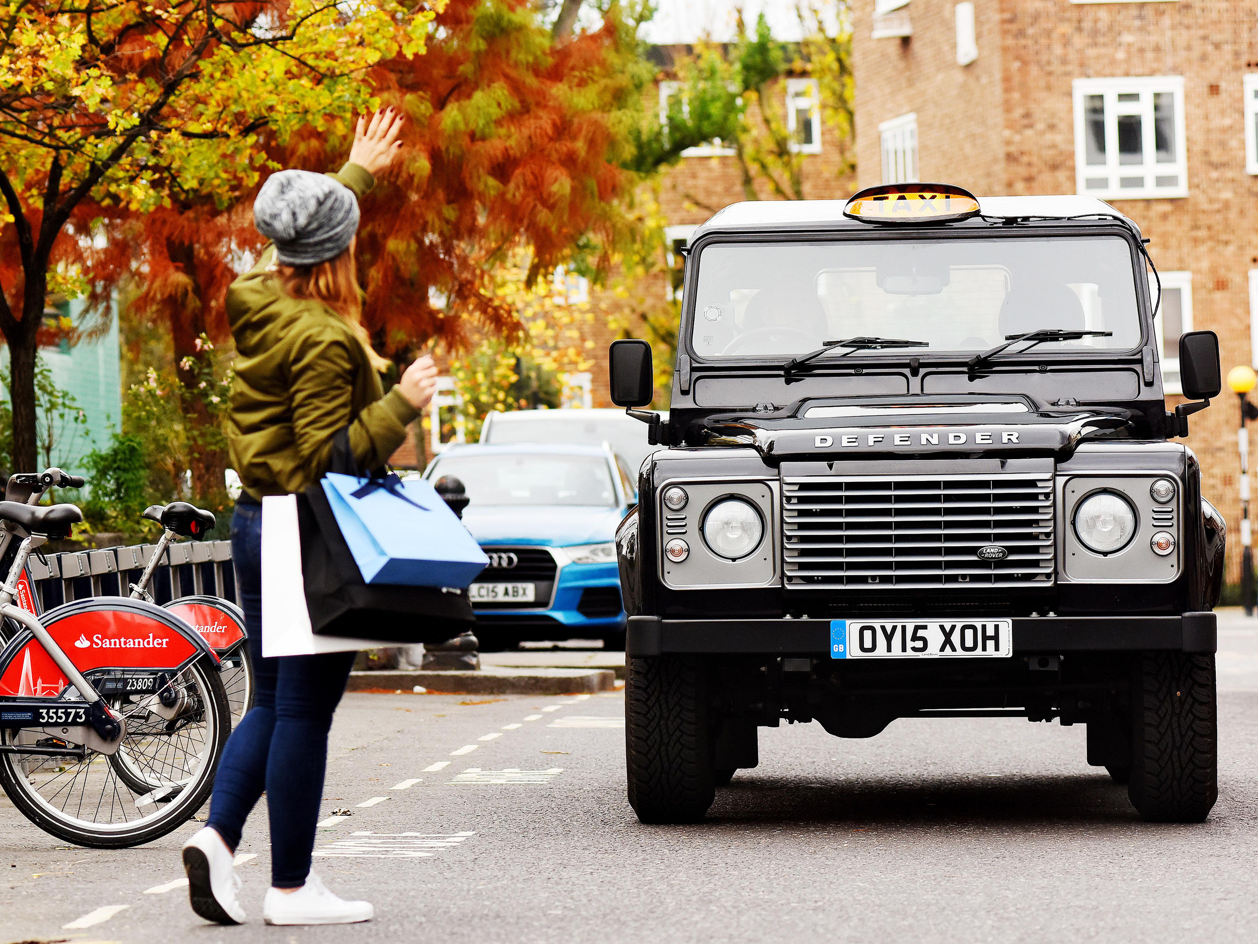 Land Rover 'taxi' tackles streets of London