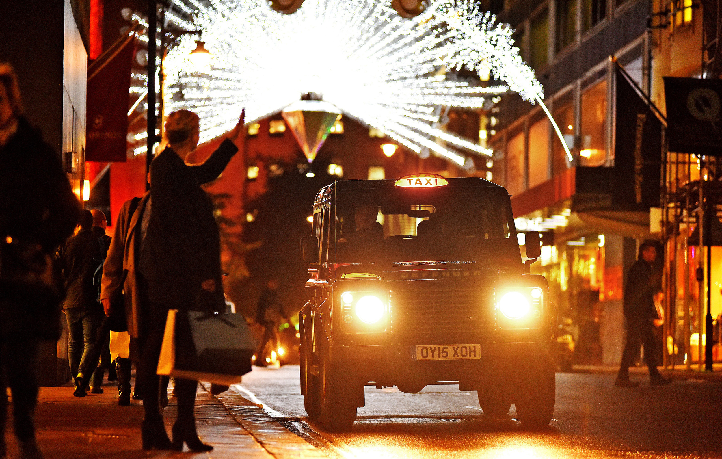 Land Rover 'taxi' tackles streets of London