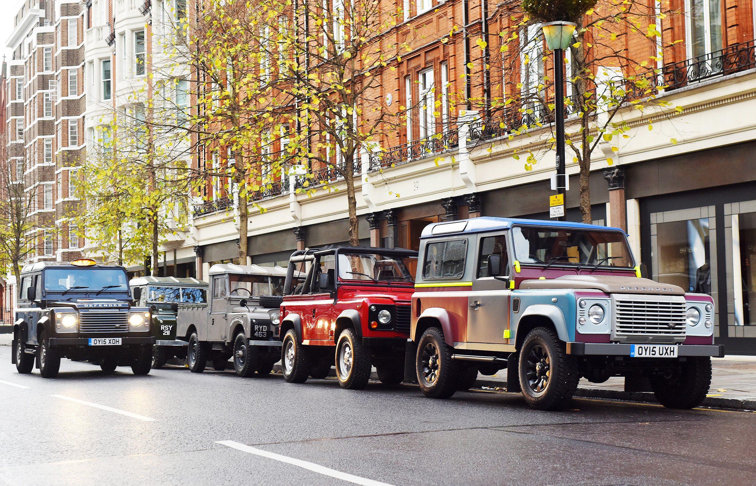 Land Rover 'taxi' tackles streets of London
