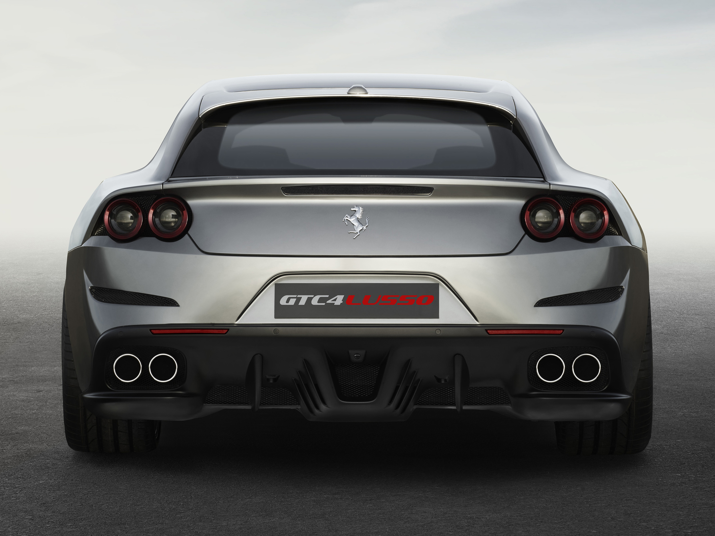 Ferrari_GTC4Lusso_rear_LR.jpg