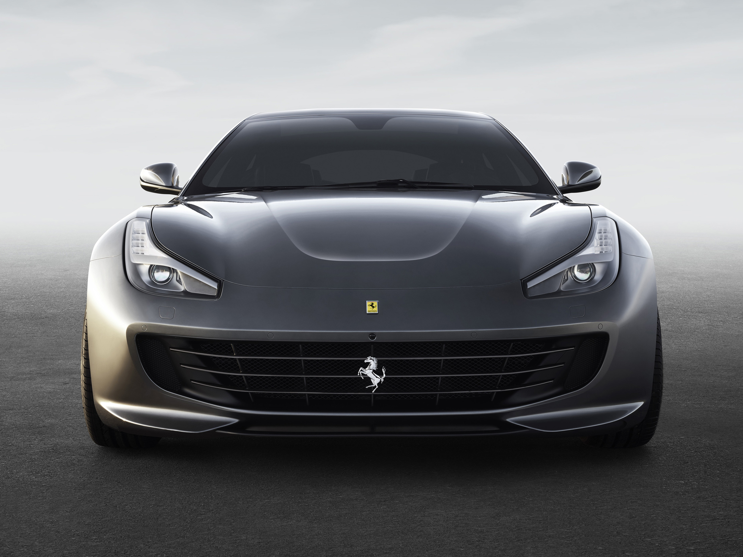 Ferrari_GTC4Lusso_front_LR.jpg