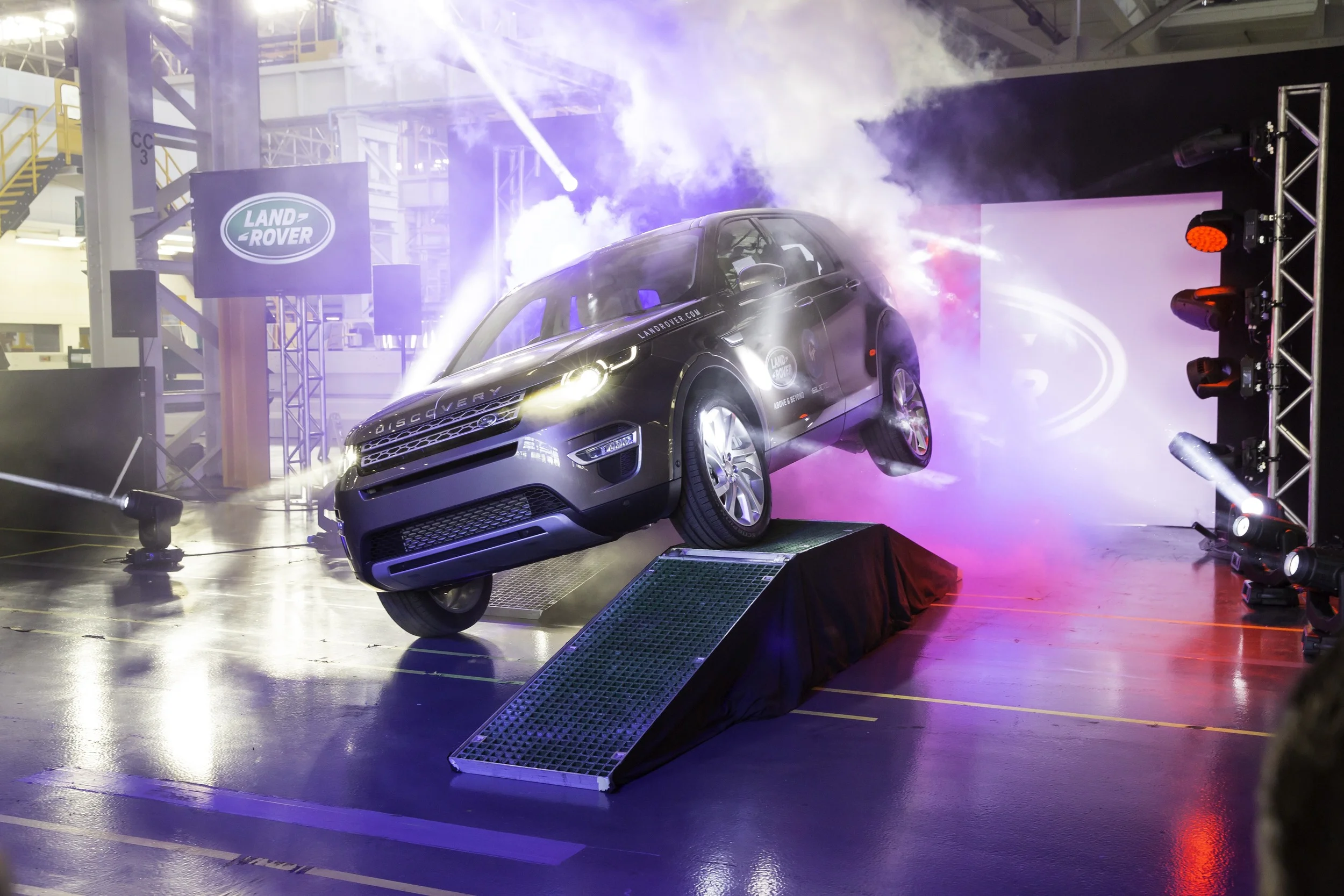 VIDEO: Land Rover strikes partnership with Virgin Galactic
