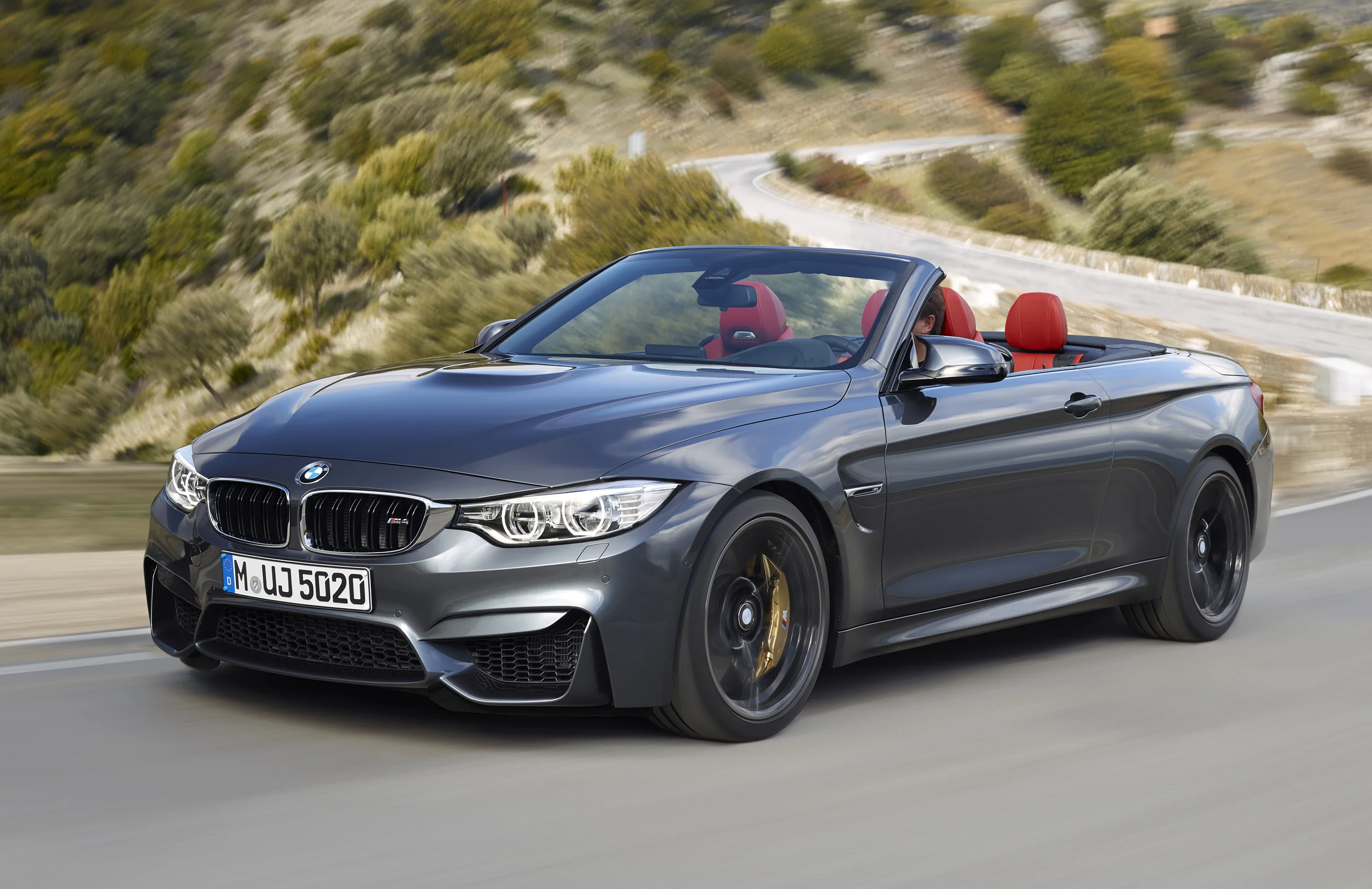 VIDEO: BMW reveals M4 Convertible