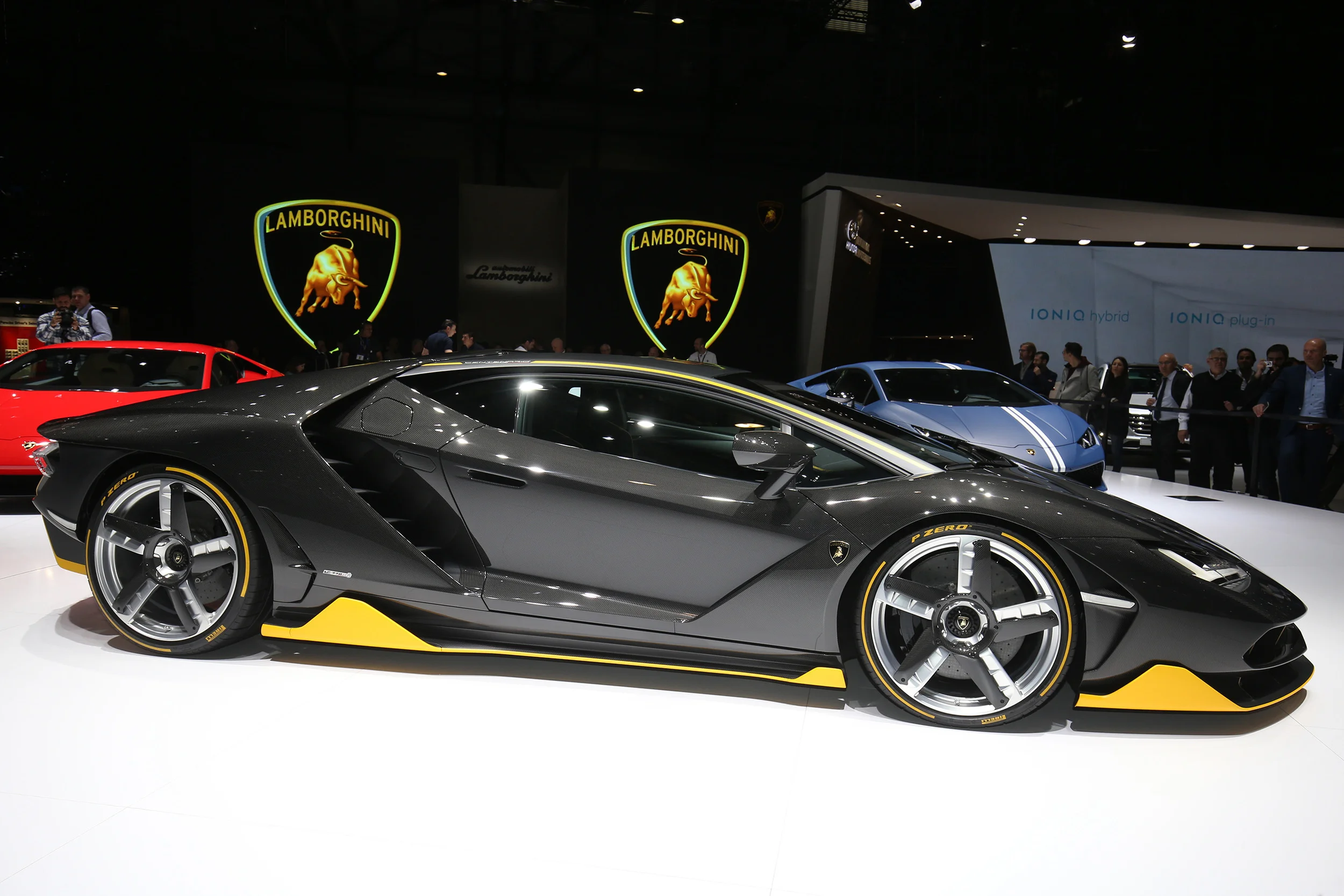 VIDEO: Lamborghini Centenario debuts at Geneva