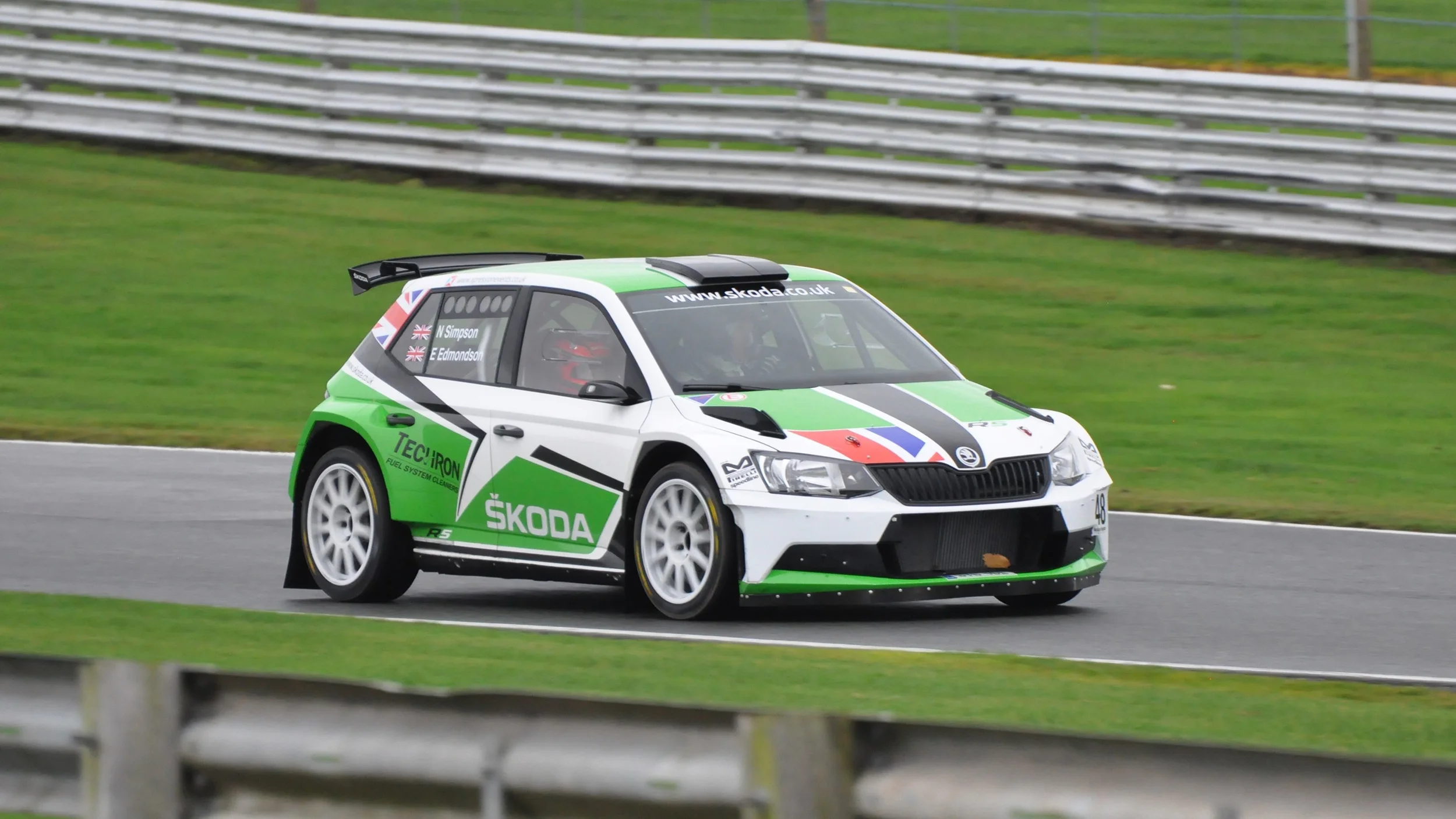 VIDEO: FIA approves new Skoda Fabia R5 Rally car 