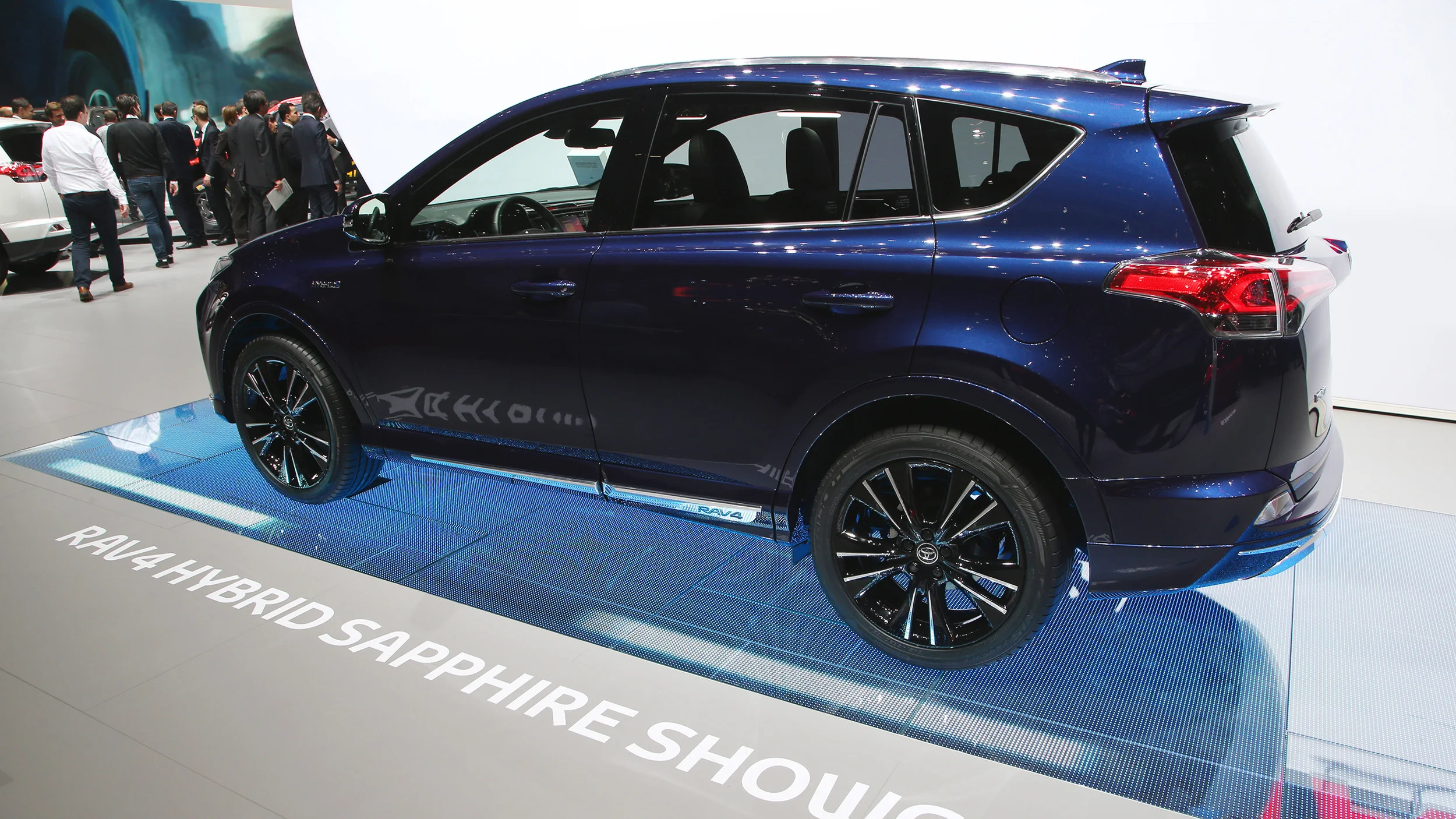 VIDEO: Toyota unveils first RAV4 Hybrid