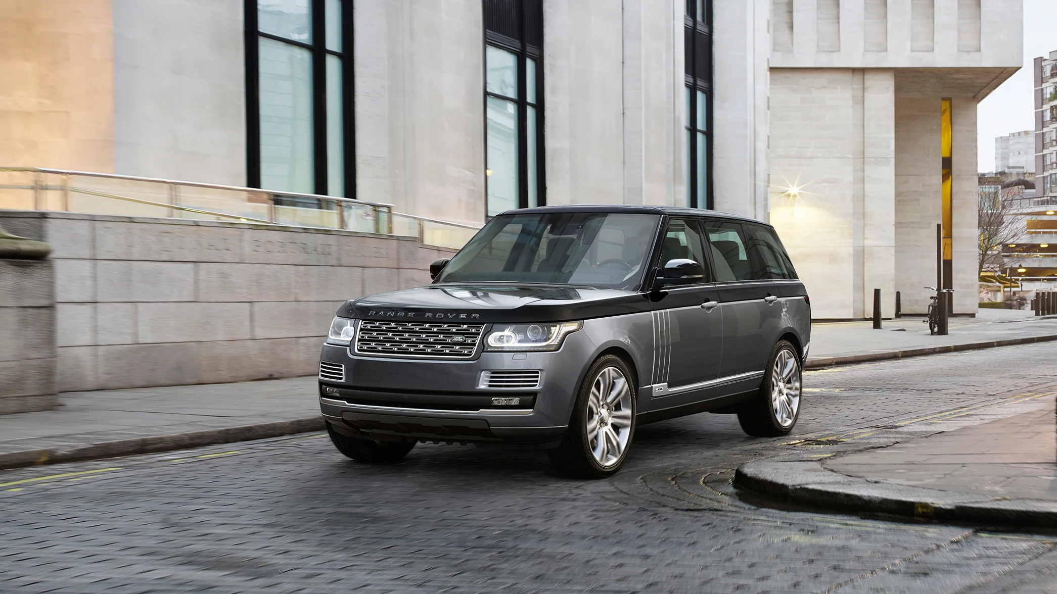 VIDEO: Range Rover SVAutobiography to debut in NY