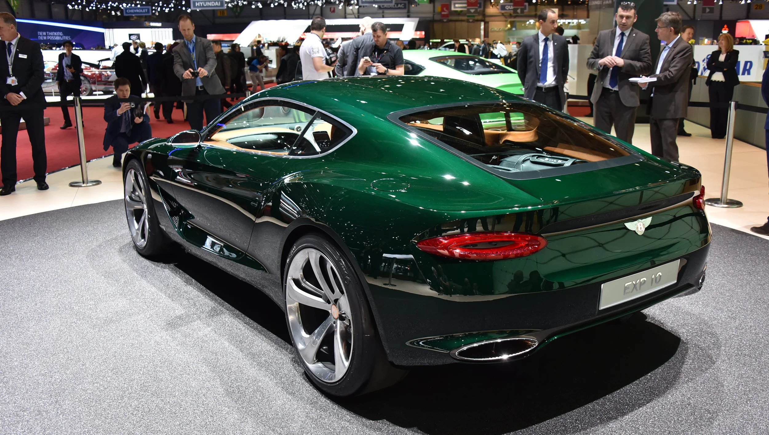 VIDEO: Concepts of Geneva 2015 : Infiniti QX30, Aston Martin DBX, Nissan Sway, Bentley EXP 10 