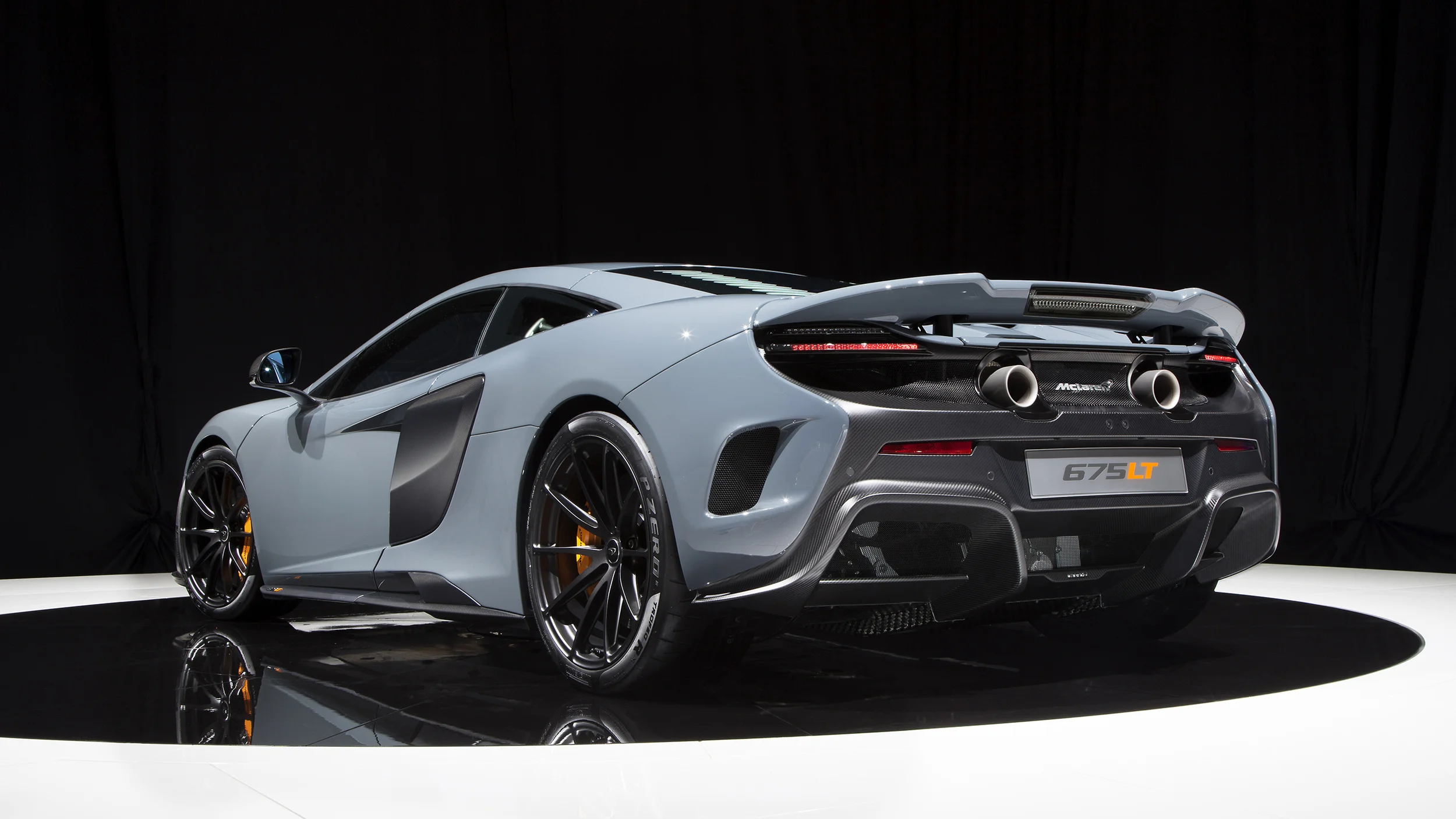 VIDEO: Supercars of Geneva 2015 : Ferrari 488 GTB, McLaren 675LT, Ford GT 