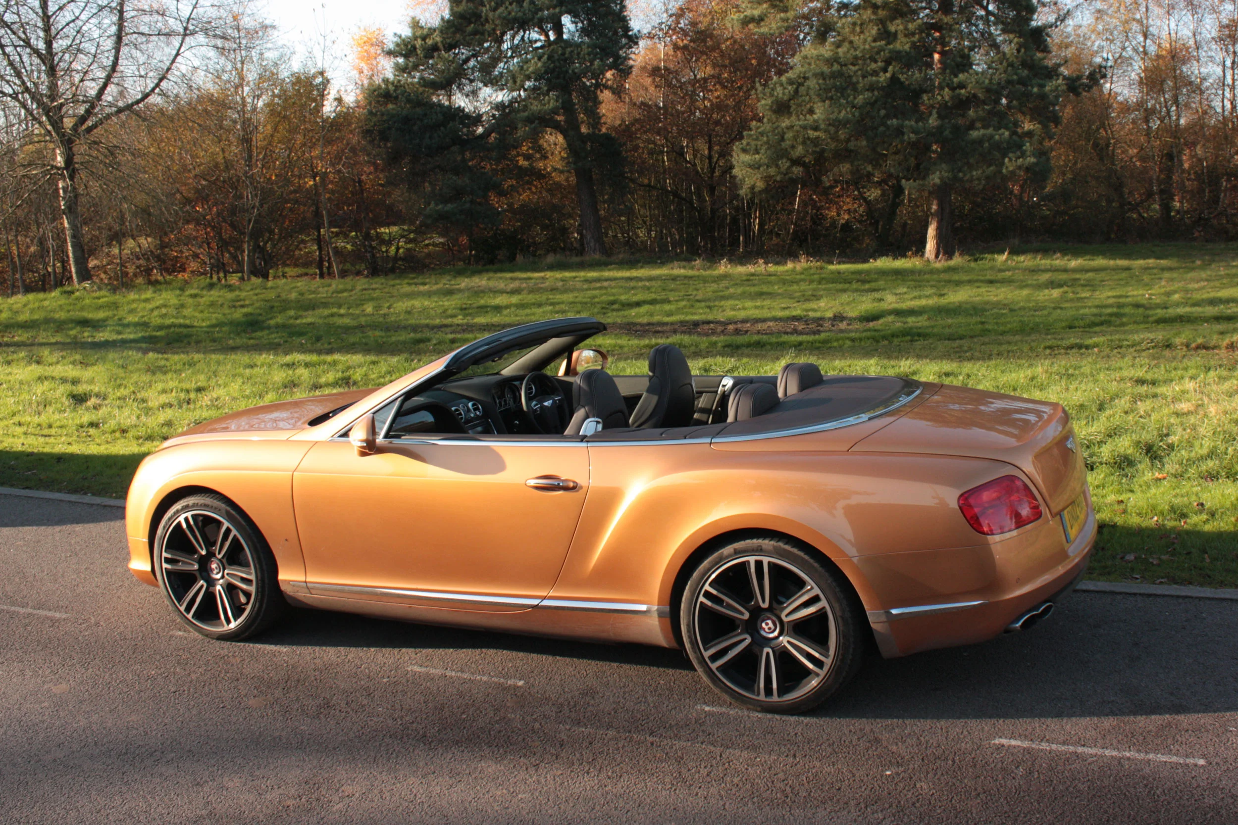 Bentley Continental GTC V8 - Video Review