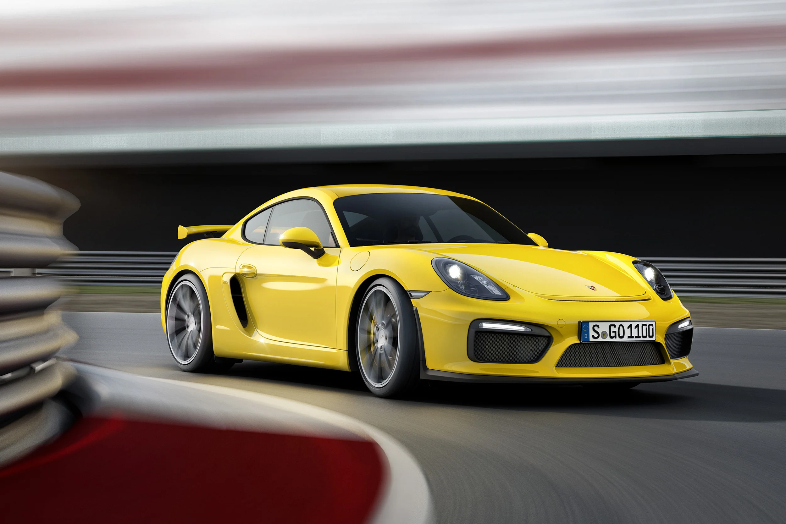 VIDEO: Porsche unveils Cayman GT4
