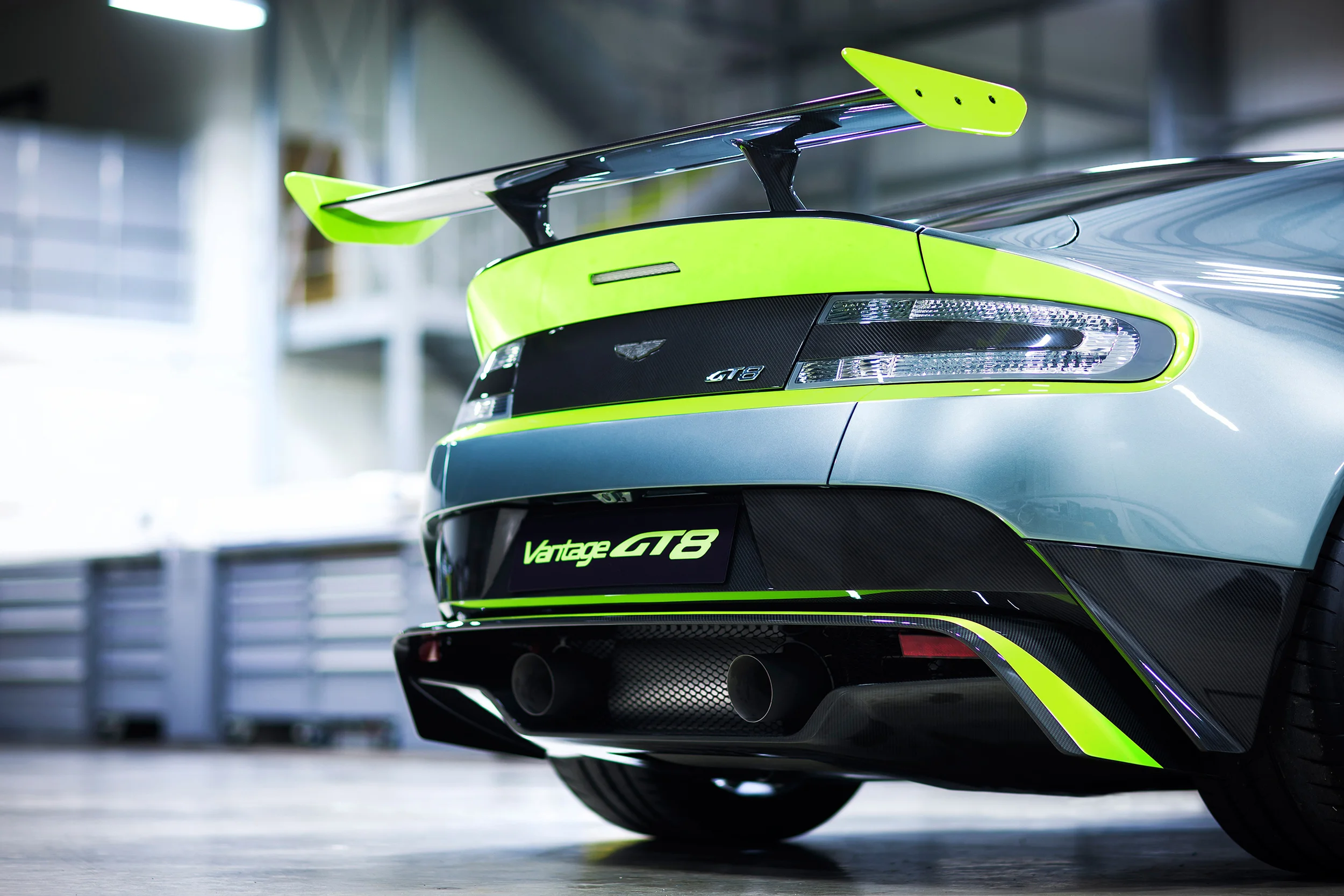 Aston Martin_Vantage GT8_08.jpg