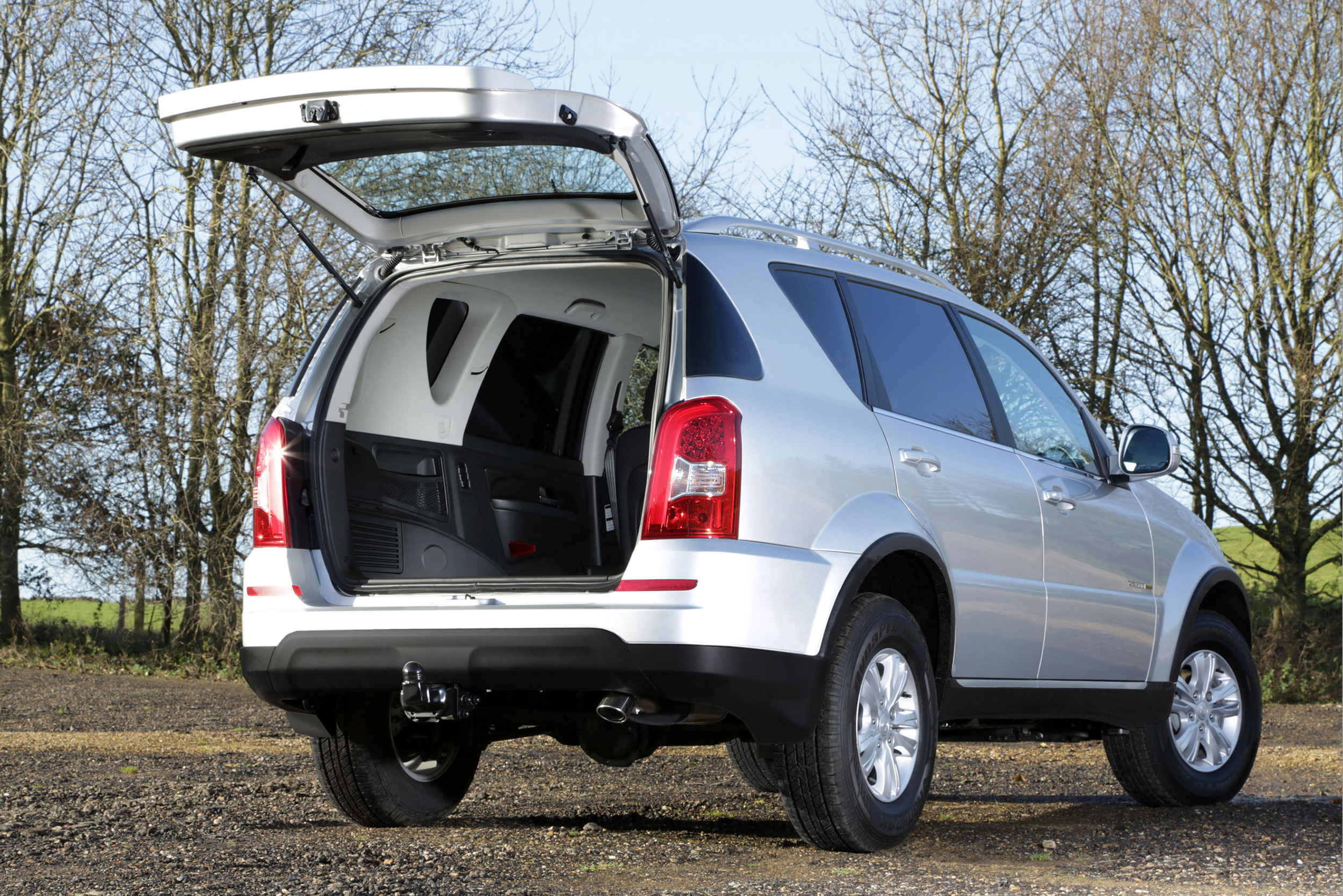 SsangYong_Rexton_CSE_LCV_(3).jpg