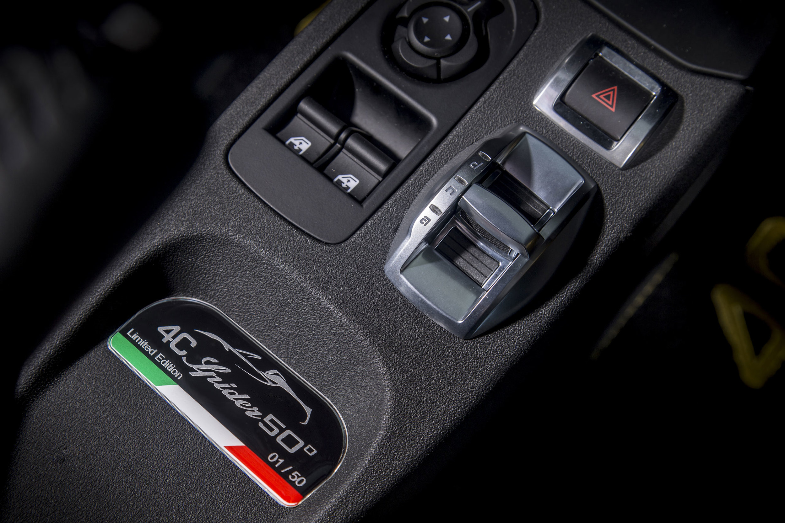 3-Alfa-Romeo-4C-Spider-50th-Anniversary-Limited-Edition---Interior-numberd-badge-and-D.N.A..jpg