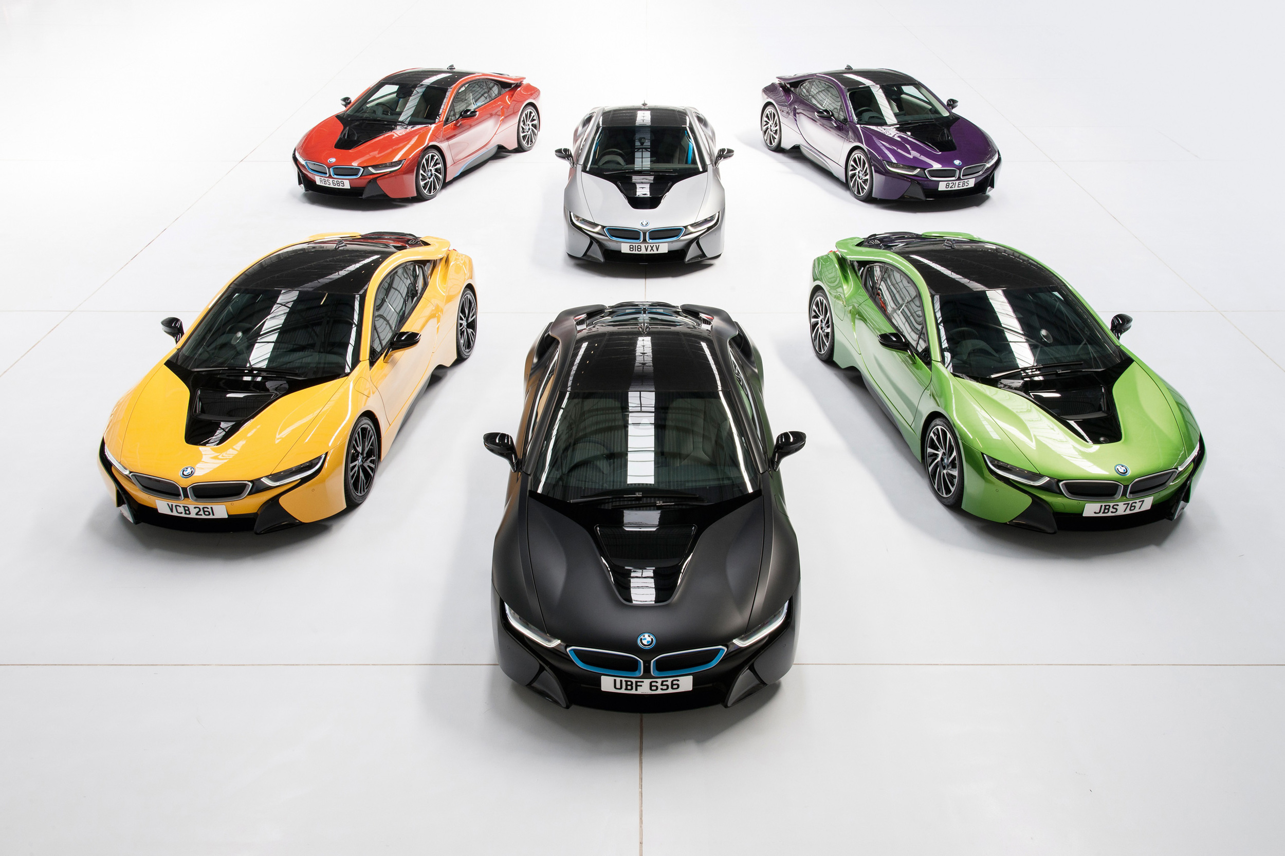 P90220160_highRes_bmw-i8-individual-pa.jpg