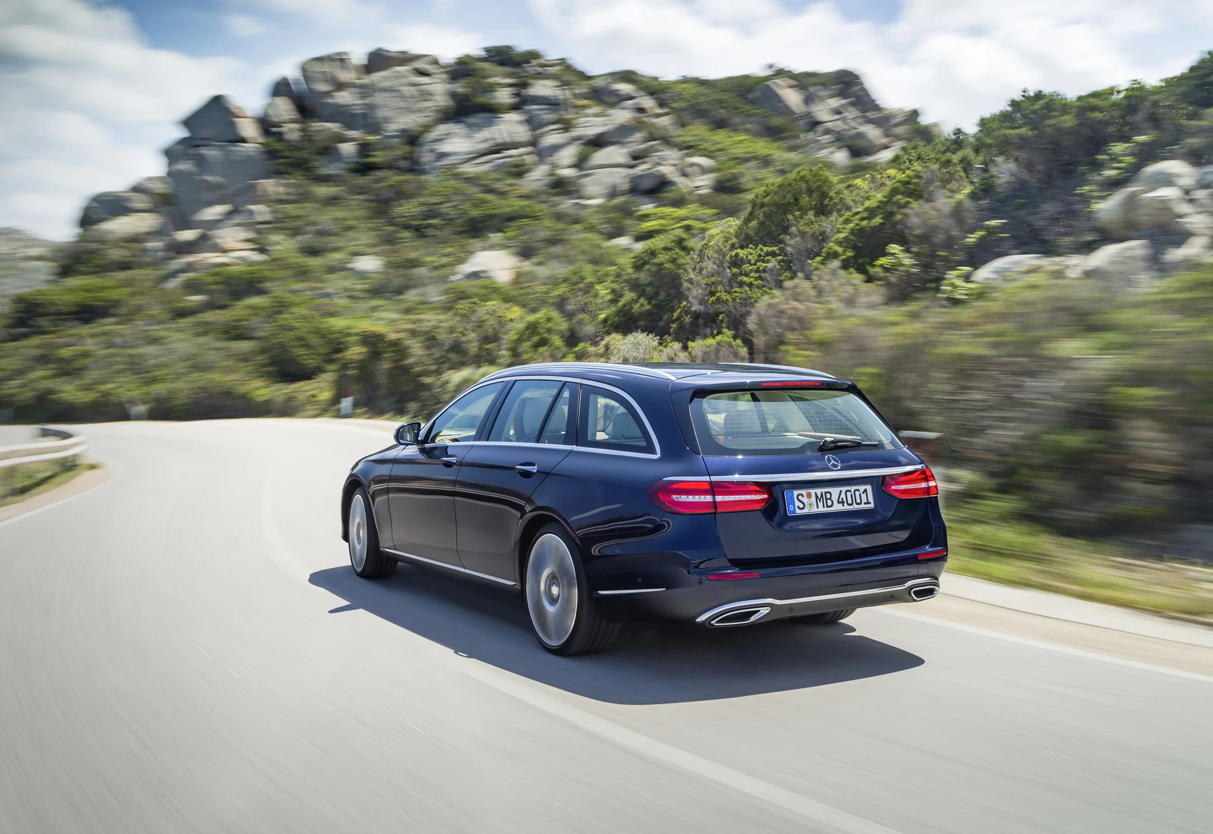 VIDEO: Mercedes reveals new E‑Class Estate and AMG E 43 4MATIC