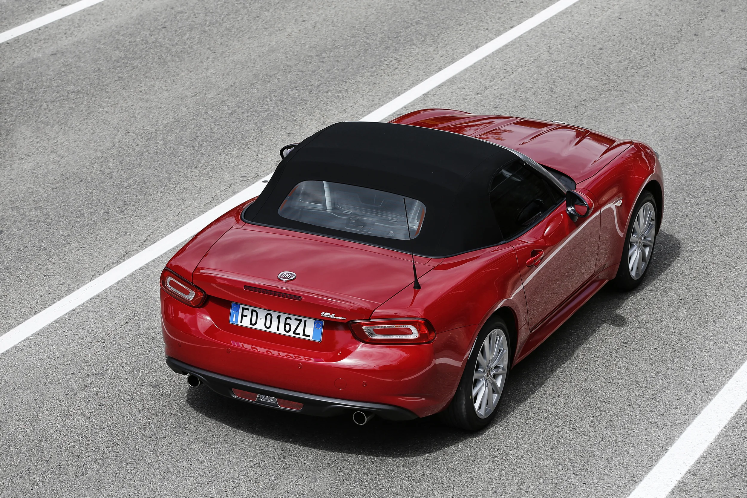 Fiat 124 Spider _05 .JPG
