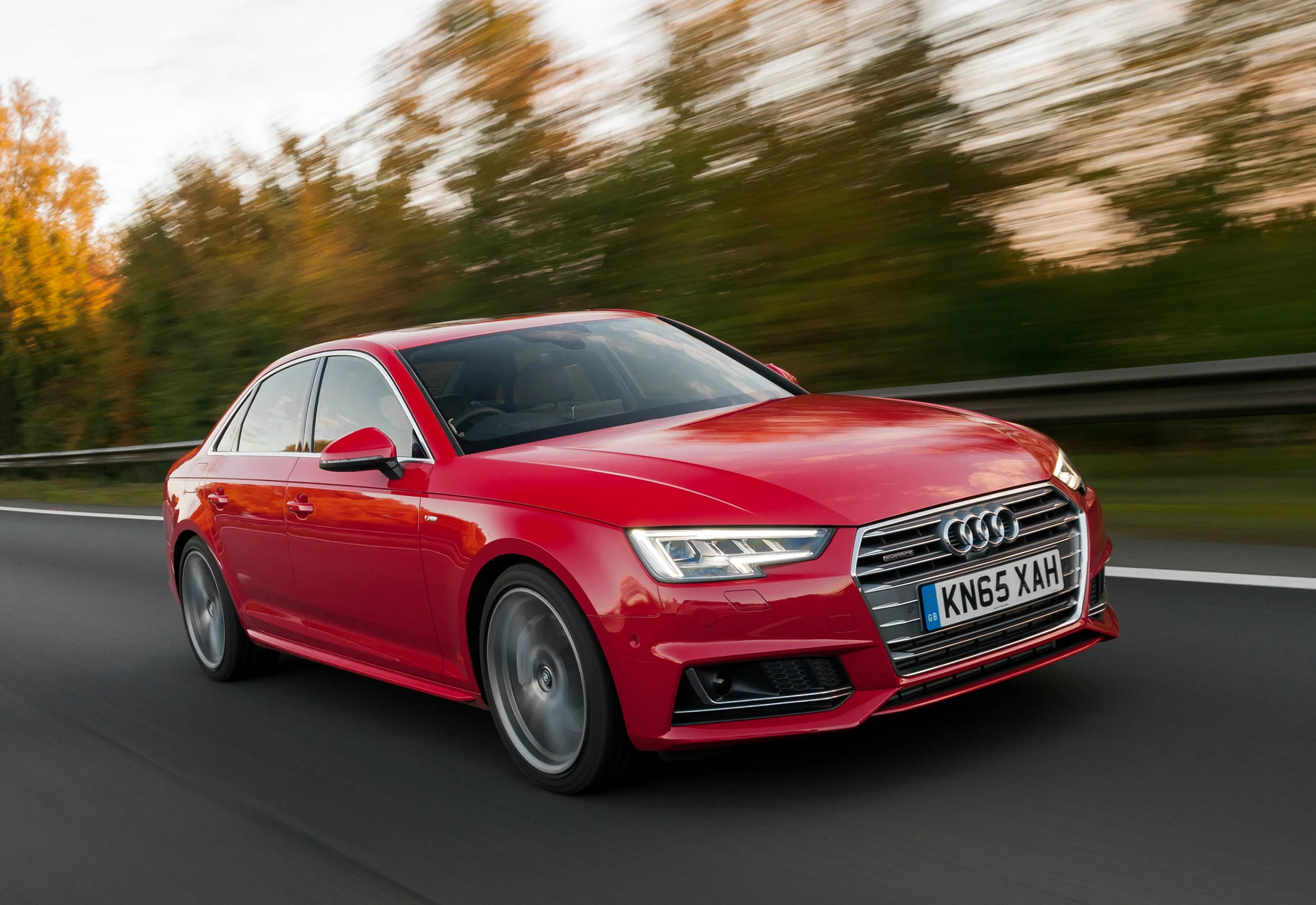 VIDEO: Audi A4 : Car Review