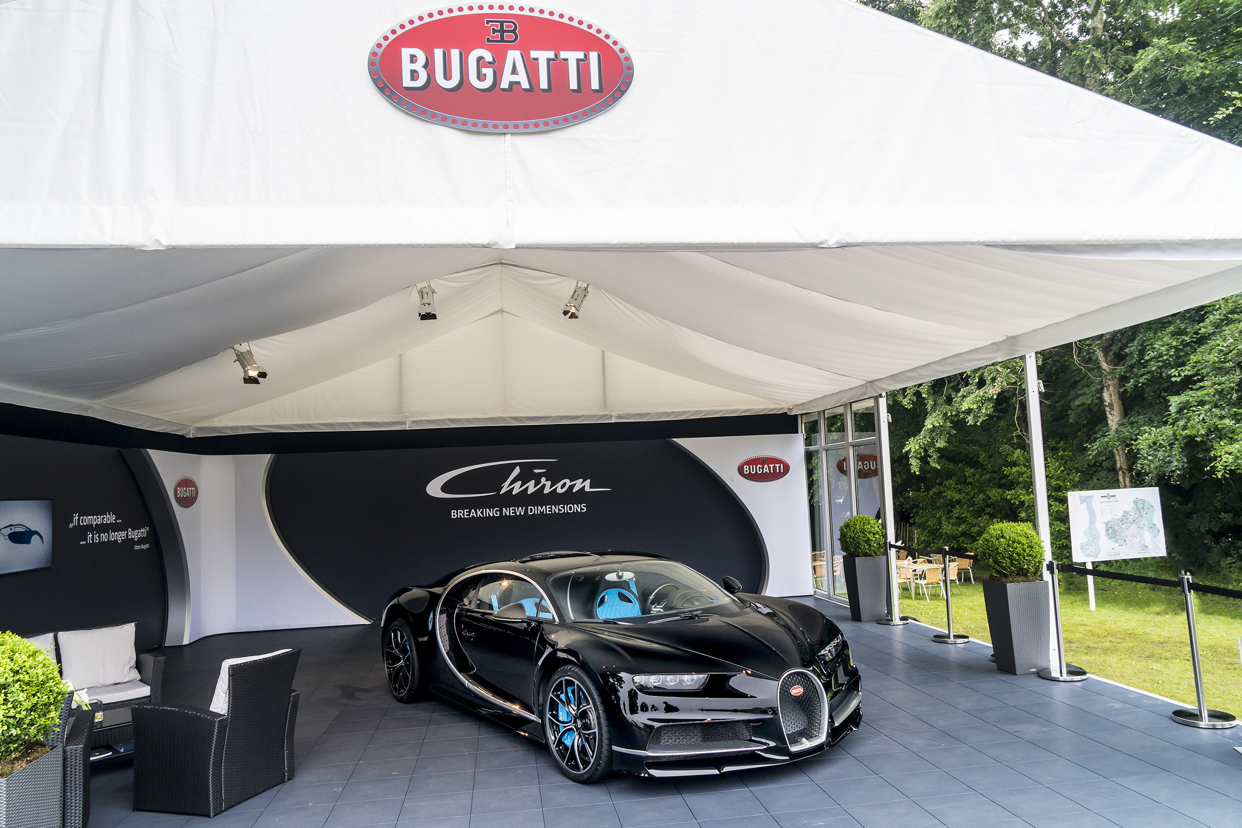 01_Bugatti_Chiron_Goodwood.jpg