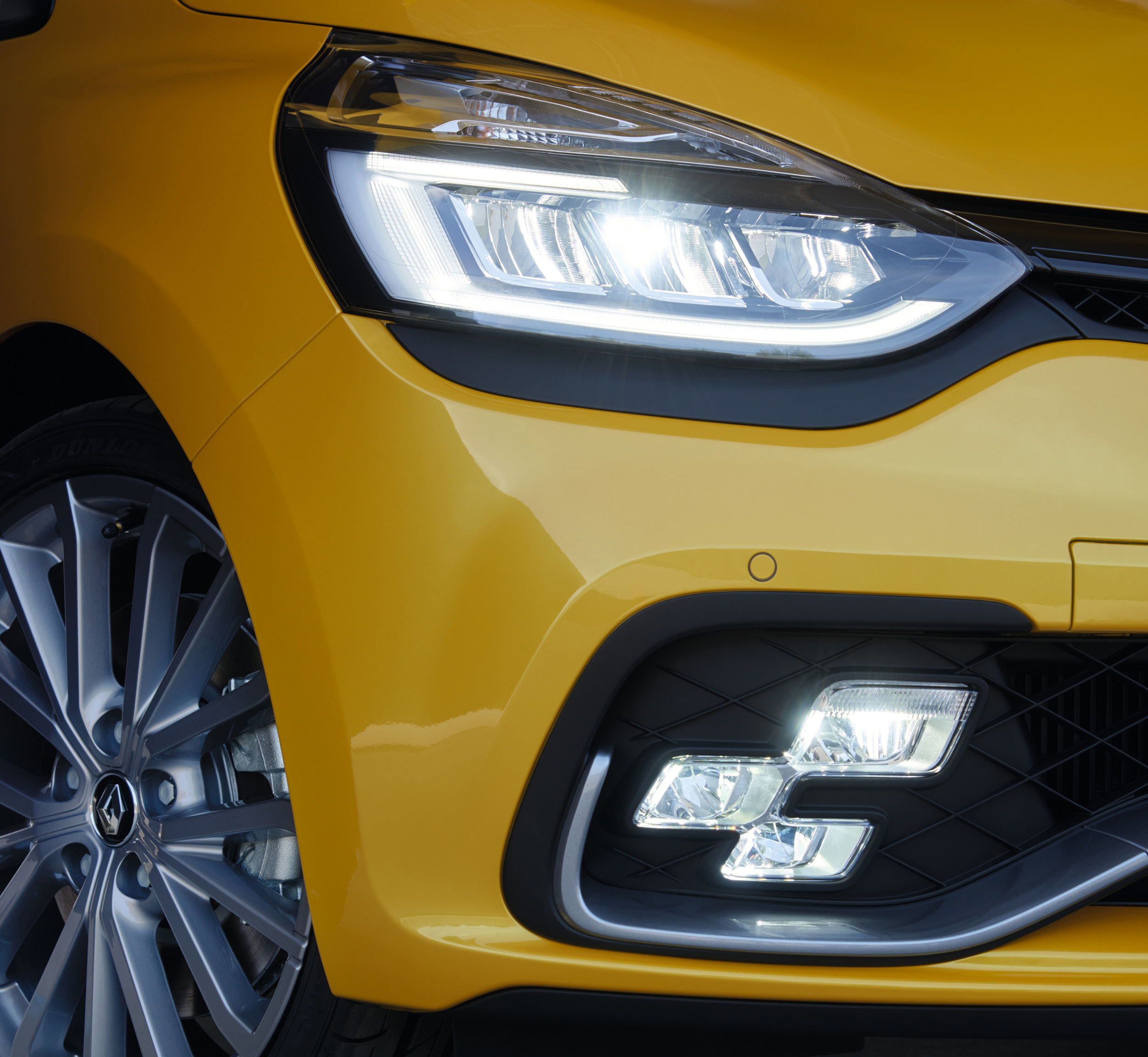 New Clio Renault Sport EMBARGO 14h00 050716 (9).JPG