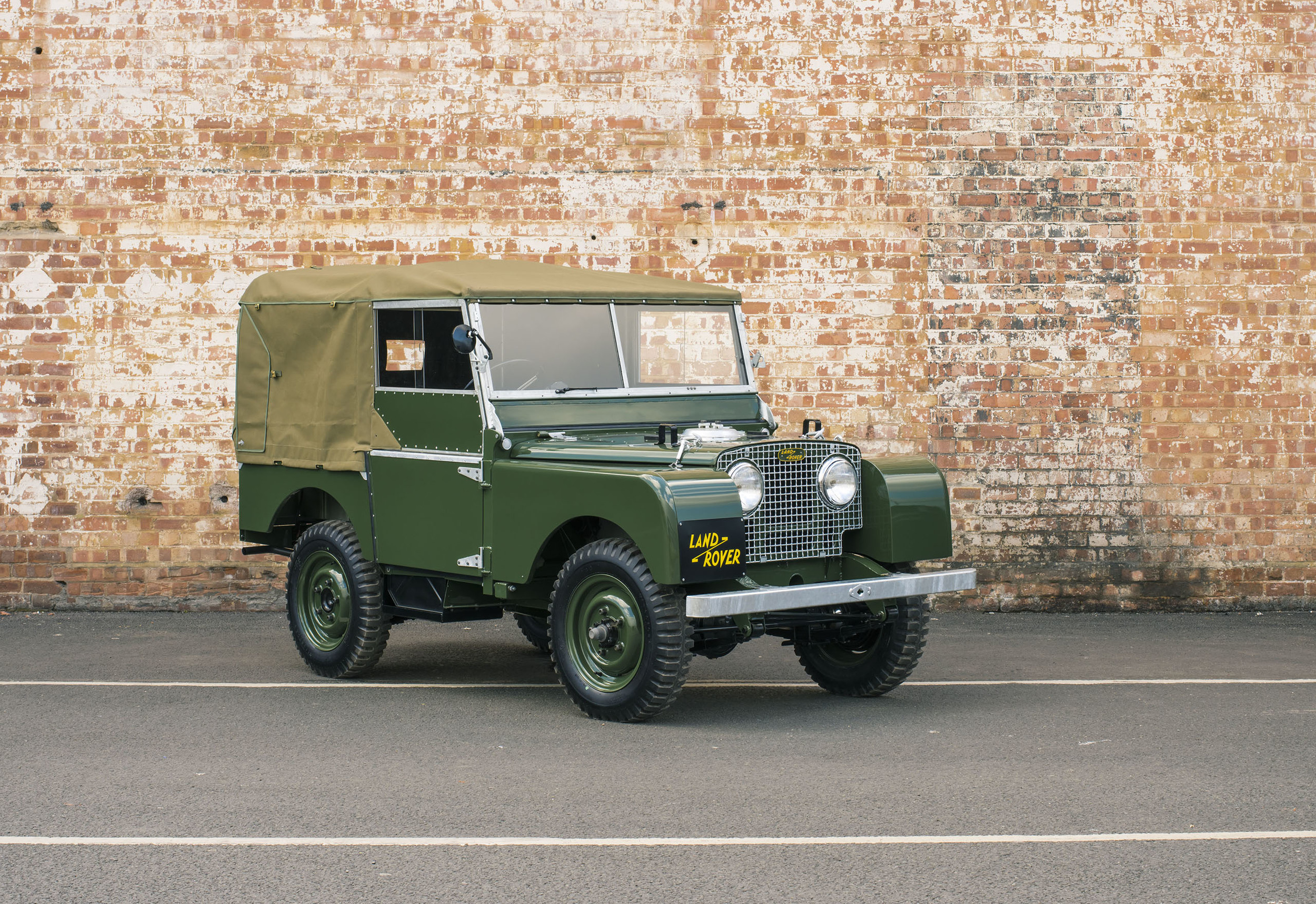 LR_Reborn_CarZero (1).jpg
